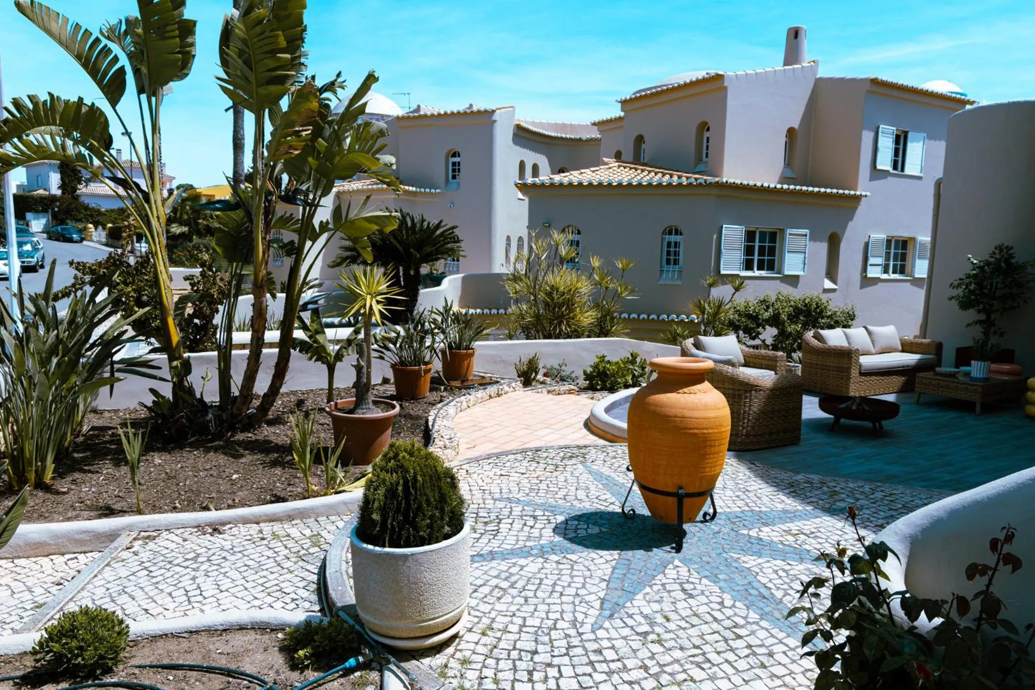 Property building in Green Moments Guest House Portimão