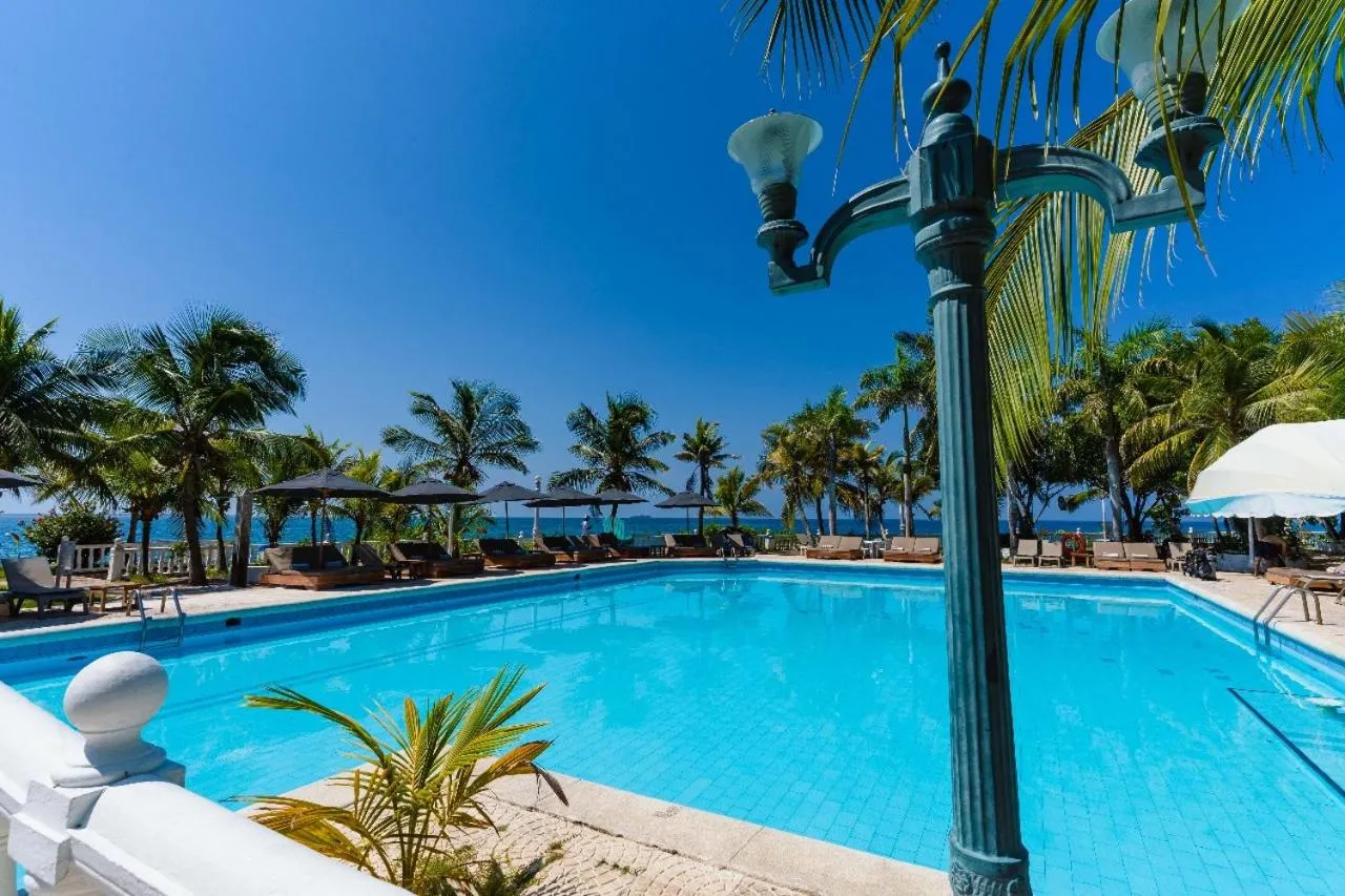 Day in Hotel Cocoliso Island Resort