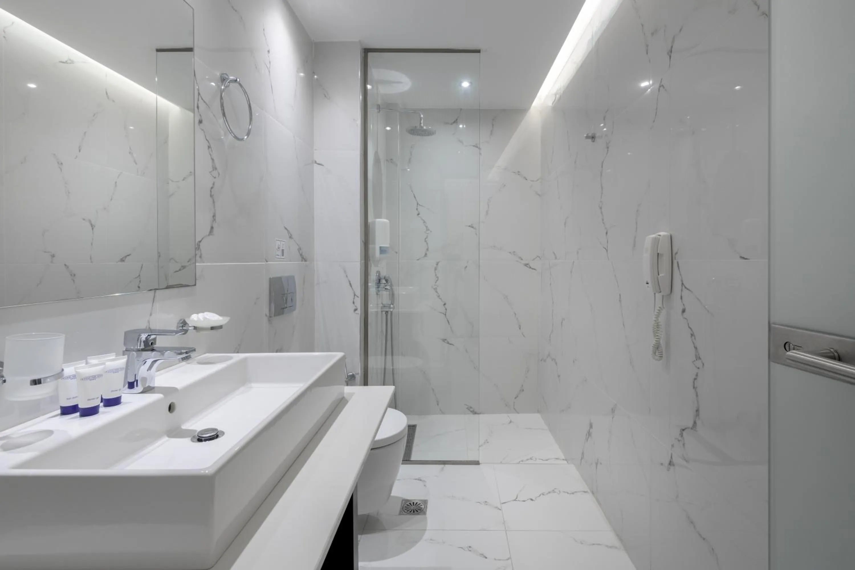 Bathroom in Oceanis Park Hotel