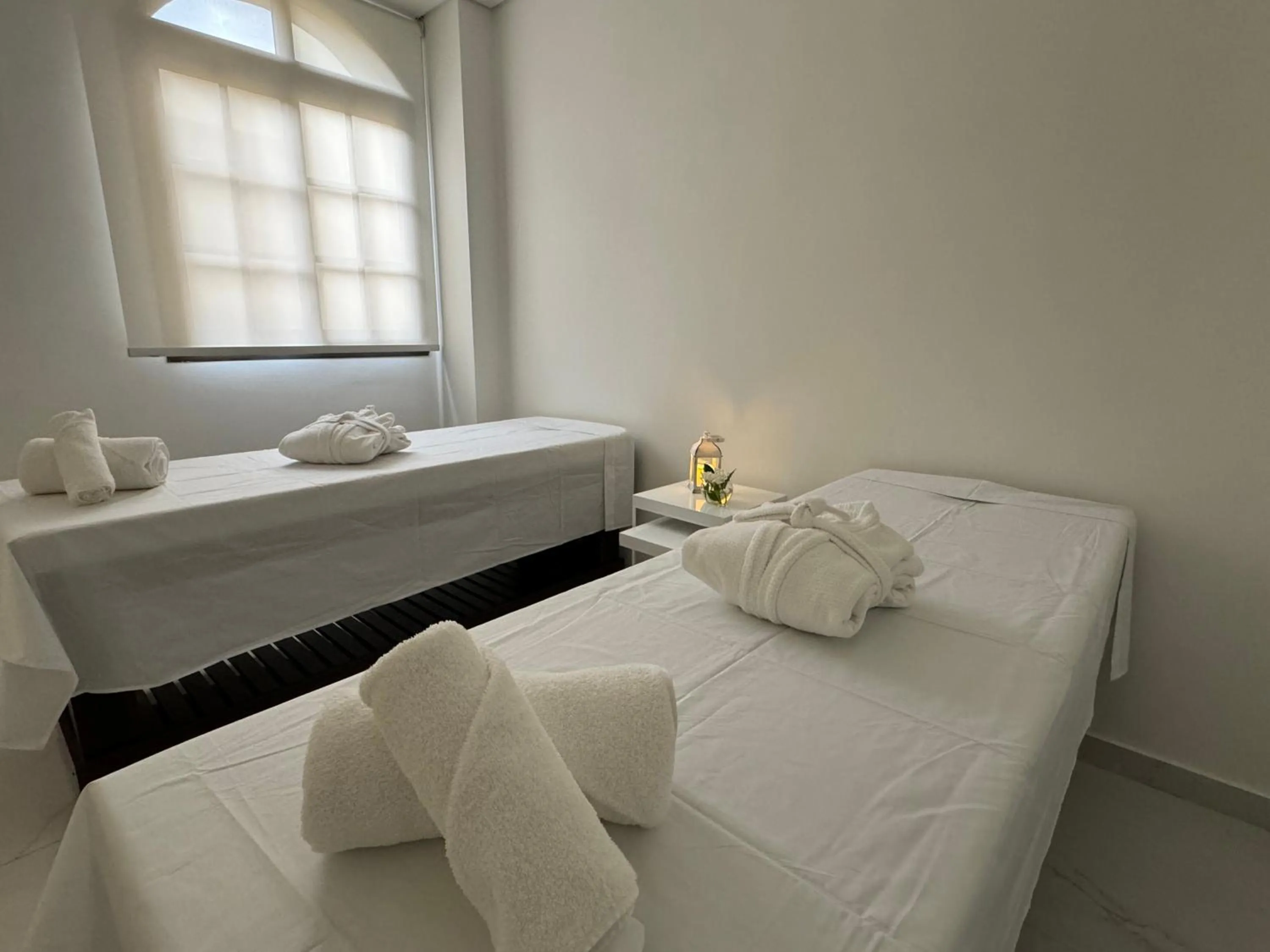 Massage, Bed in Guemes Hotel & Spa