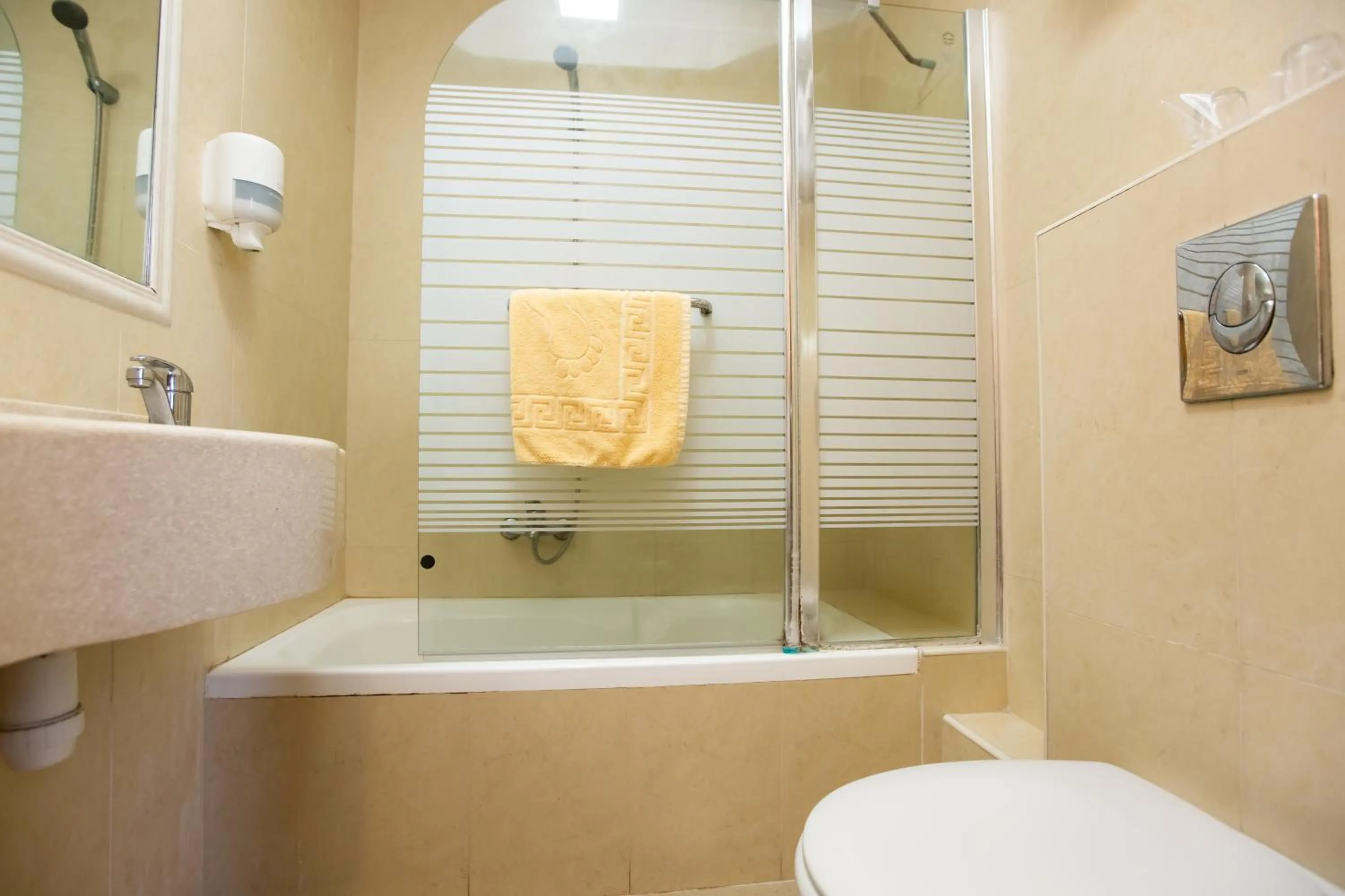 Shower in Ginot Yam Hotel