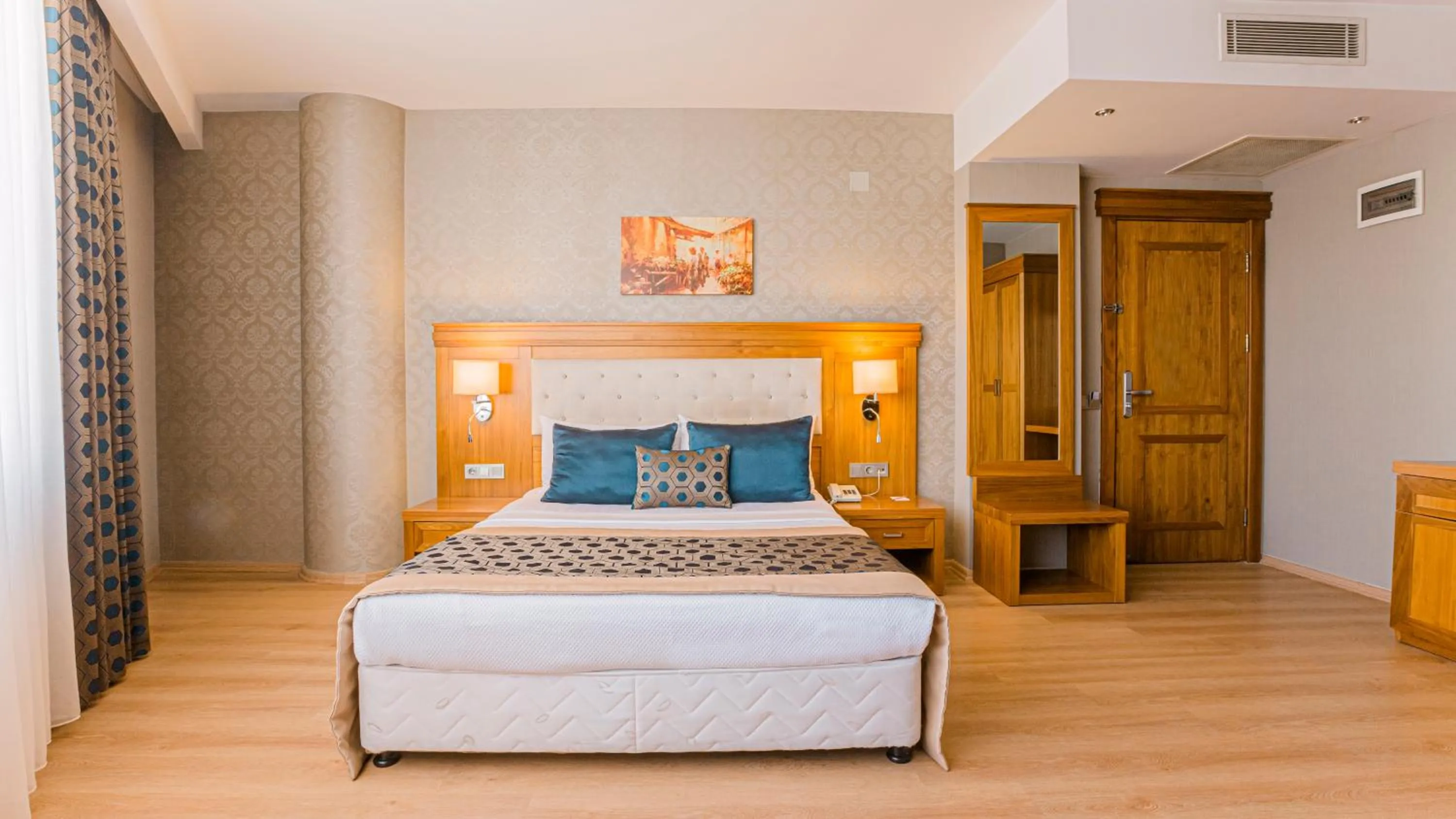 Bed in Yücesoy Liva Hotel Spa & Convention Center Mersin