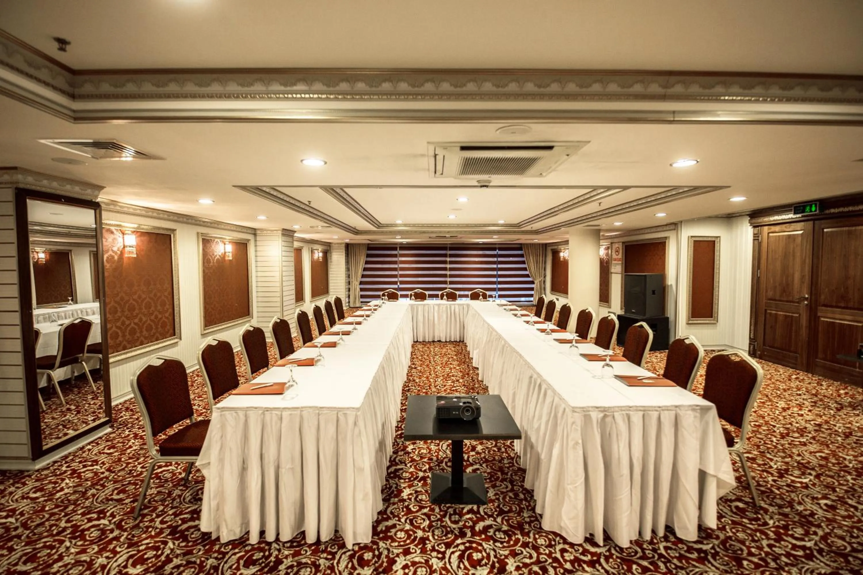 Business facilities in Yücesoy Liva Hotel Spa & Convention Center Mersin
