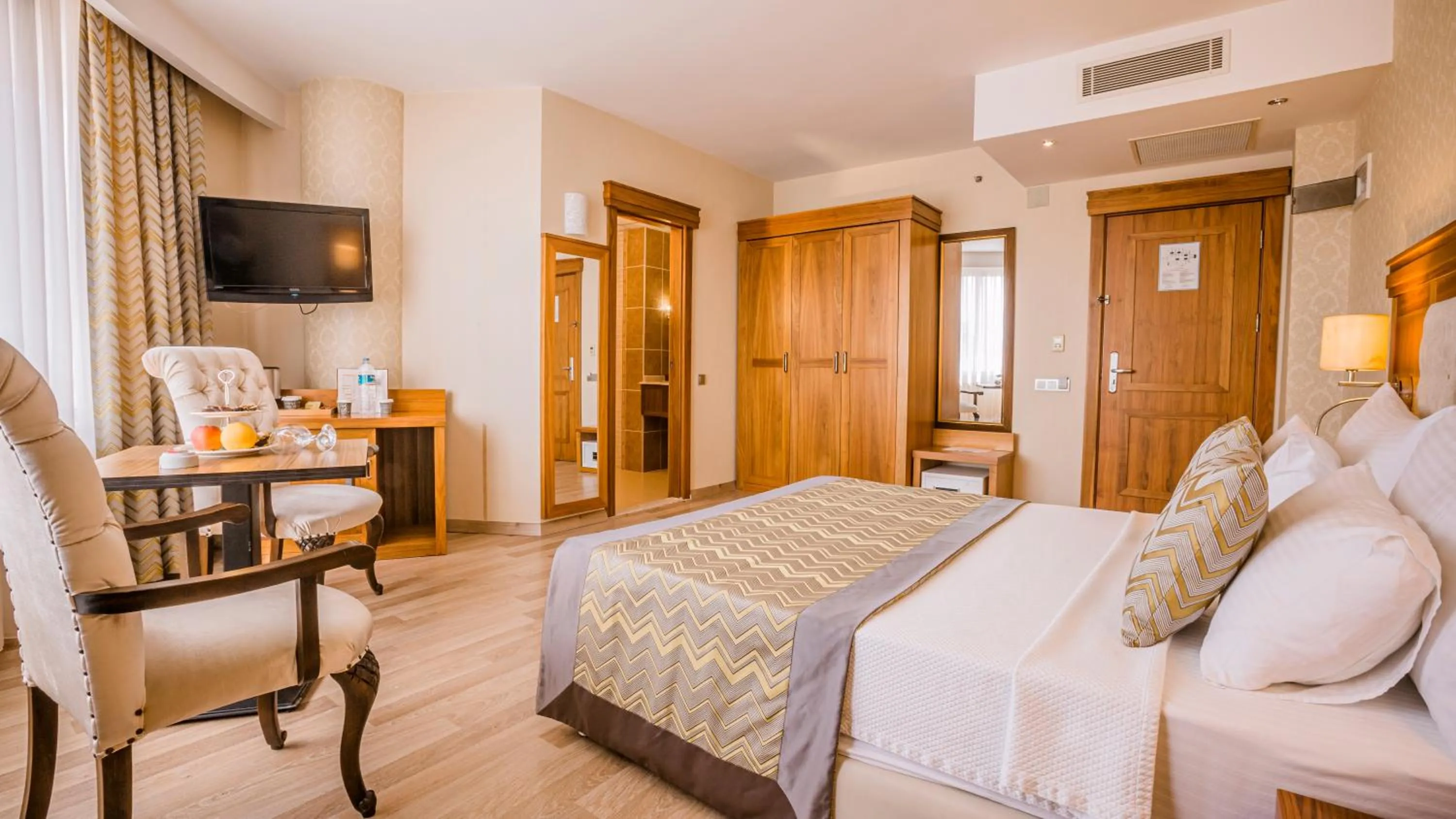 Bed in Yücesoy Liva Hotel Spa & Convention Center Mersin