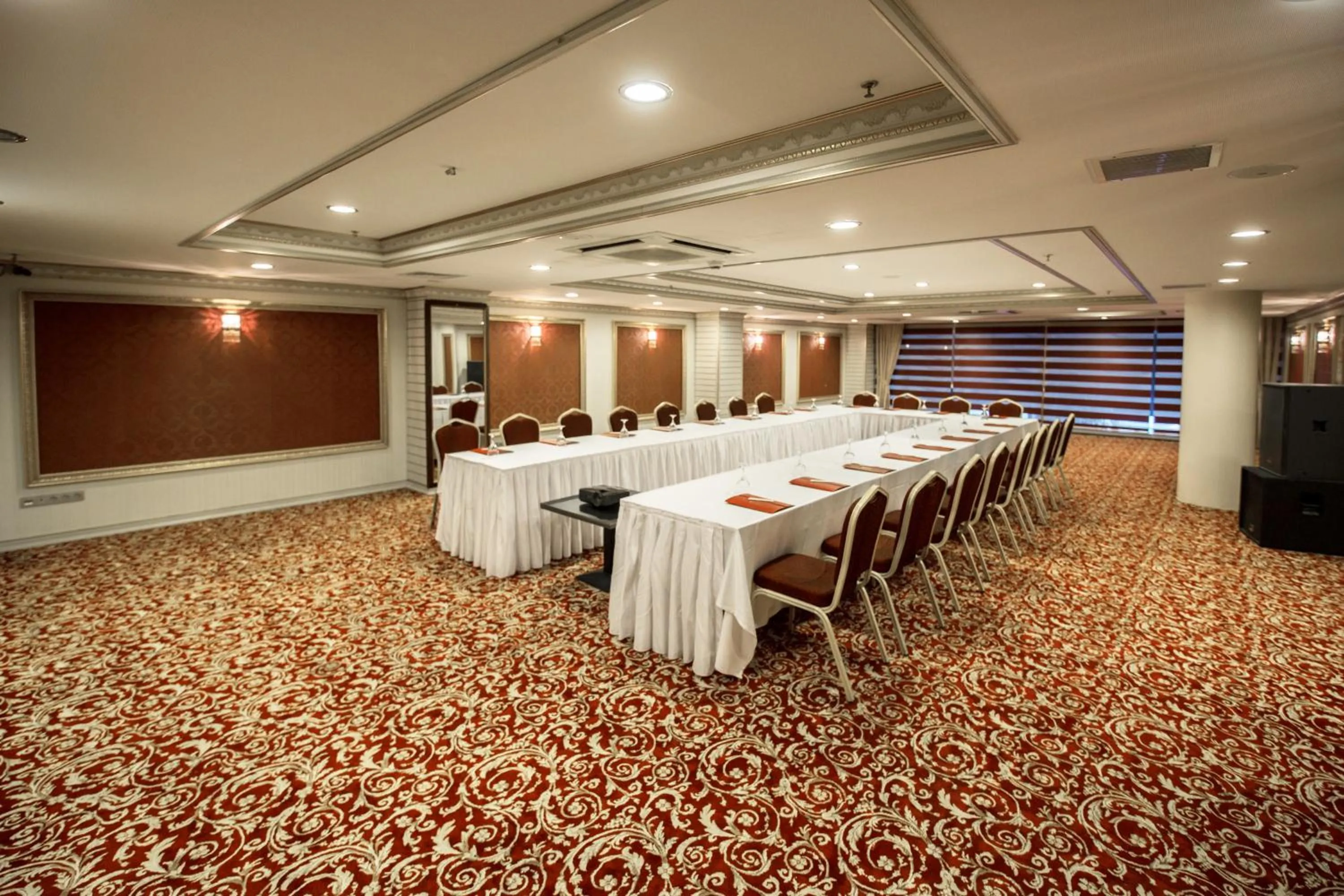 Business facilities in Yücesoy Liva Hotel Spa & Convention Center Mersin