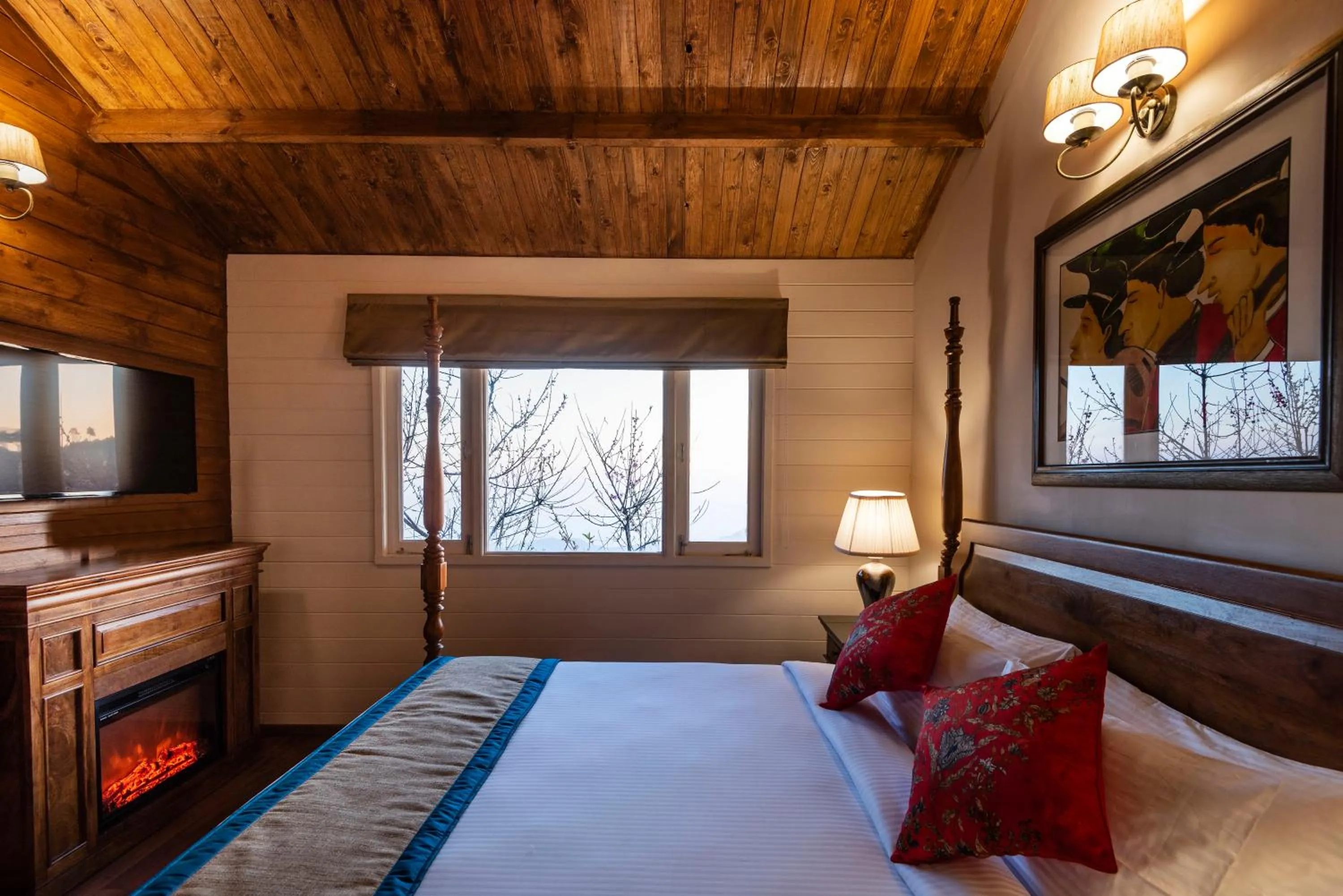 View (from property/room), Bed in Larisa Resort, Mussoorie