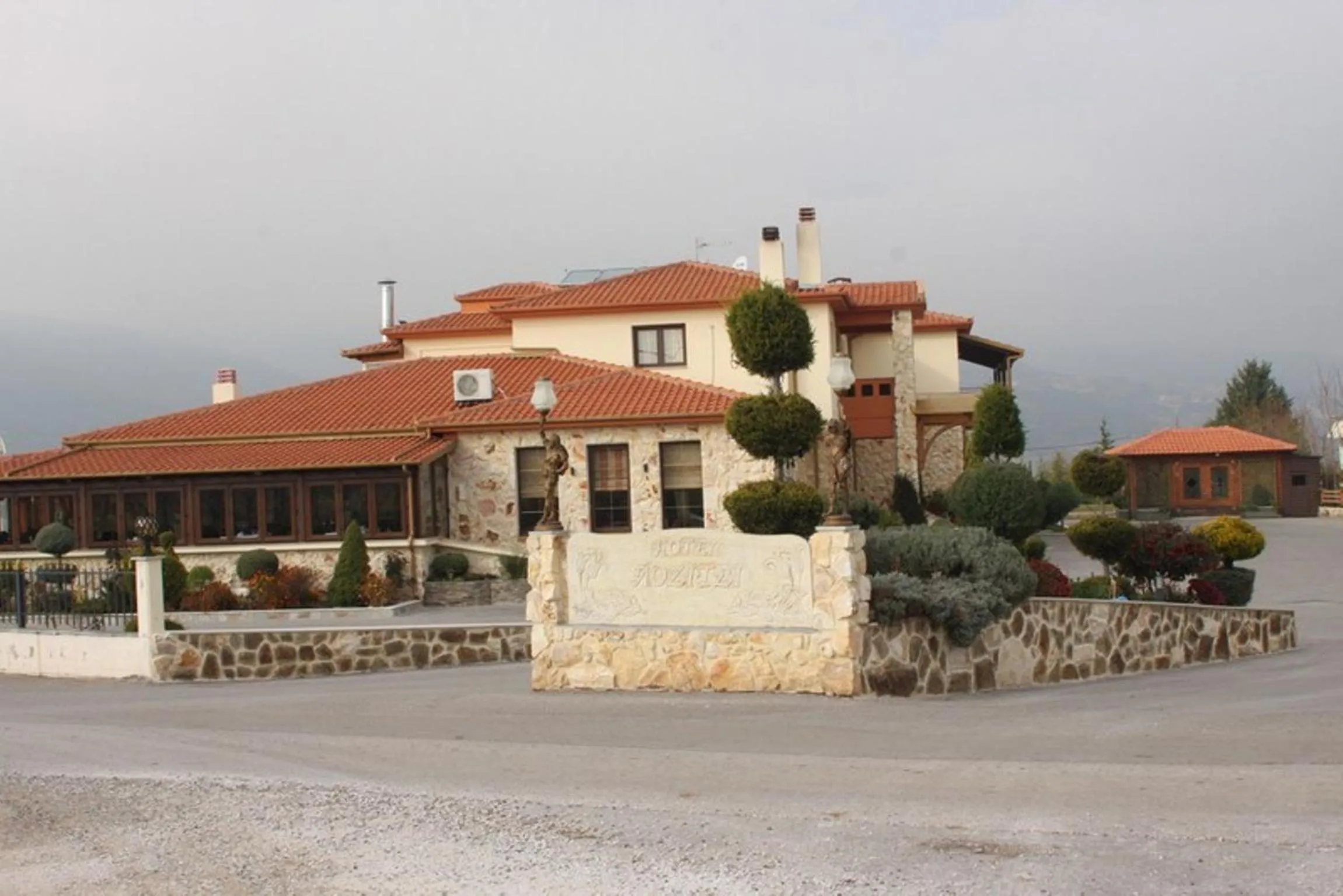 Facade/entrance in Lozitsi