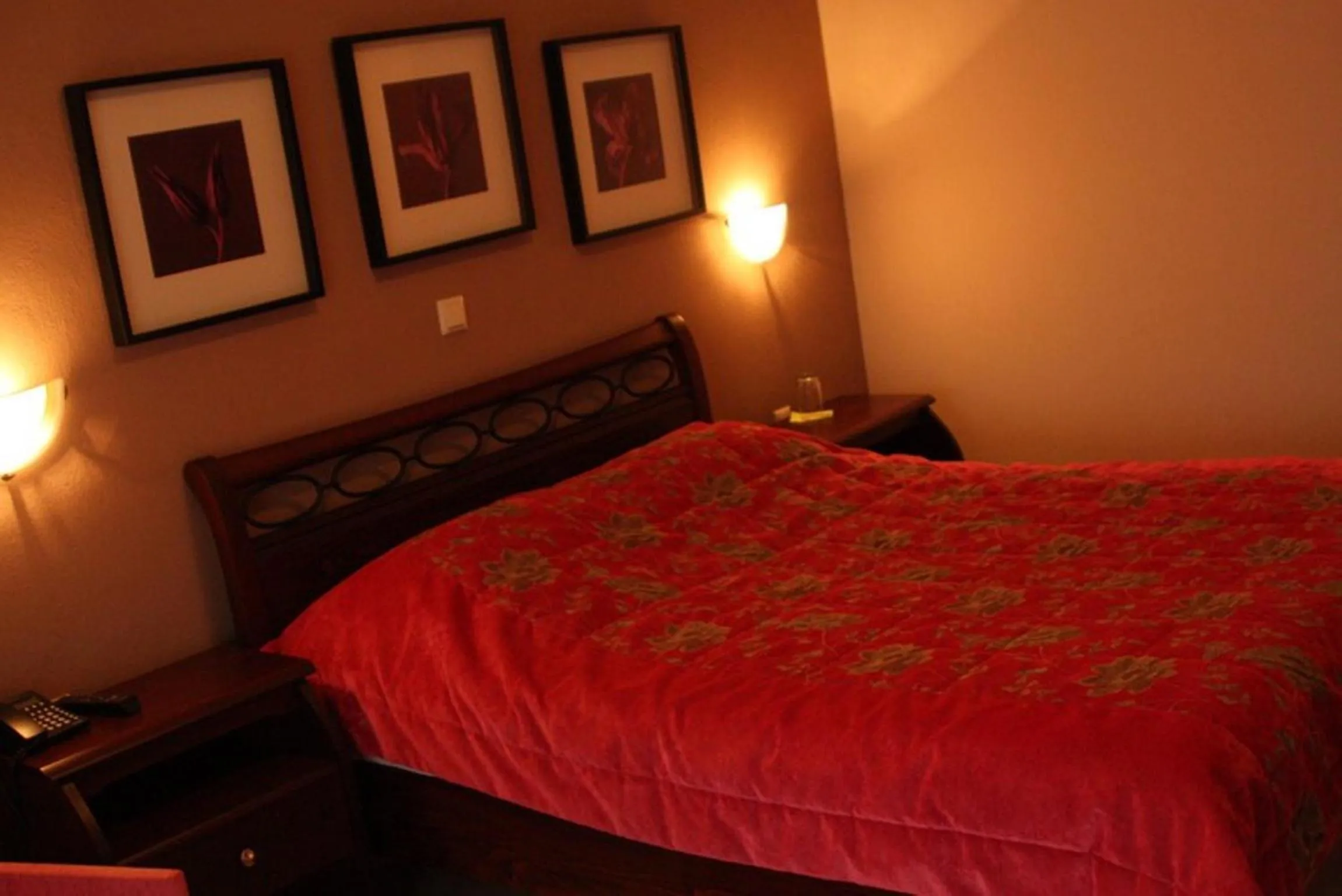 Bedroom, Bed in Lozitsi