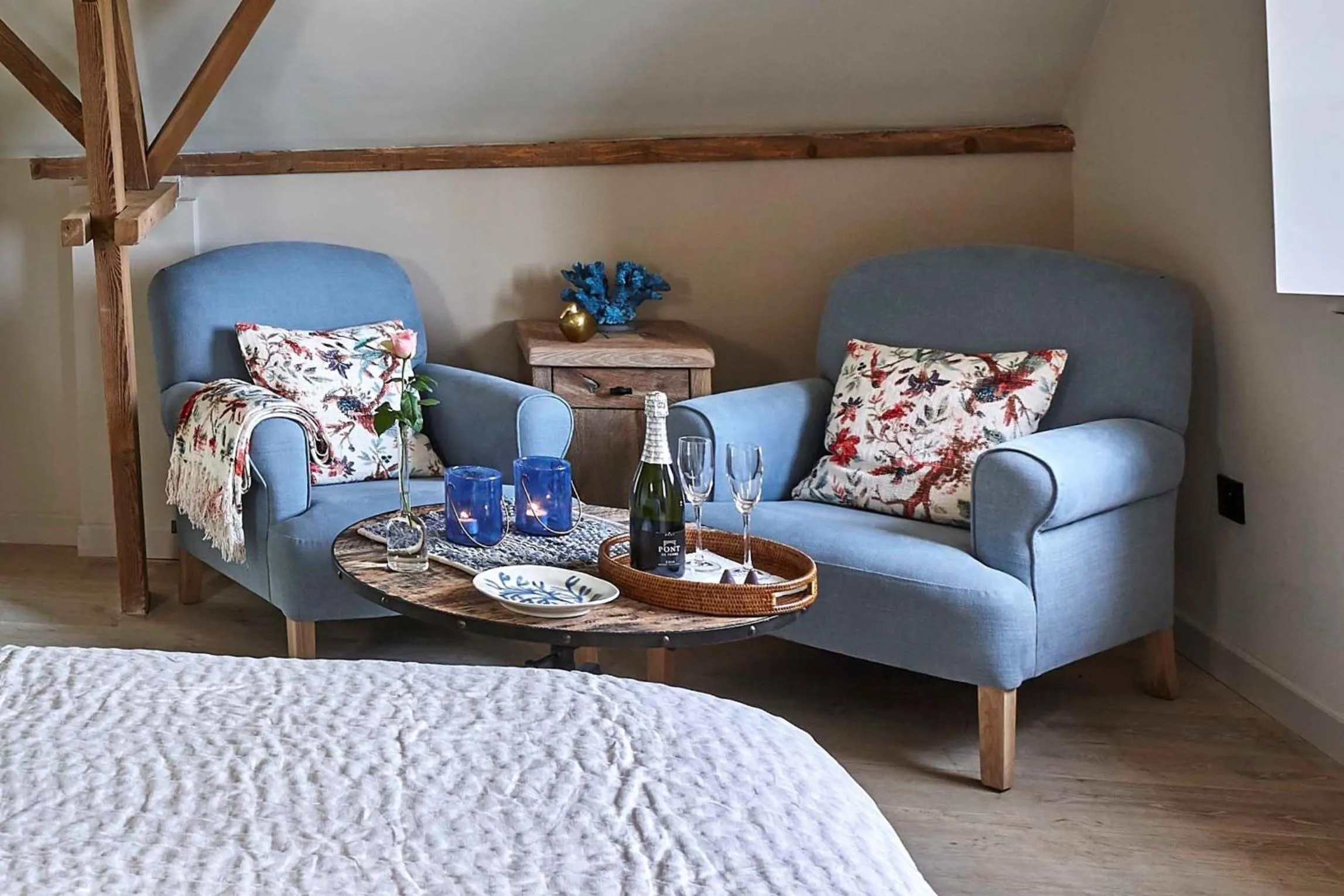 Seating area in De Zonnebrug Dijkhoeve