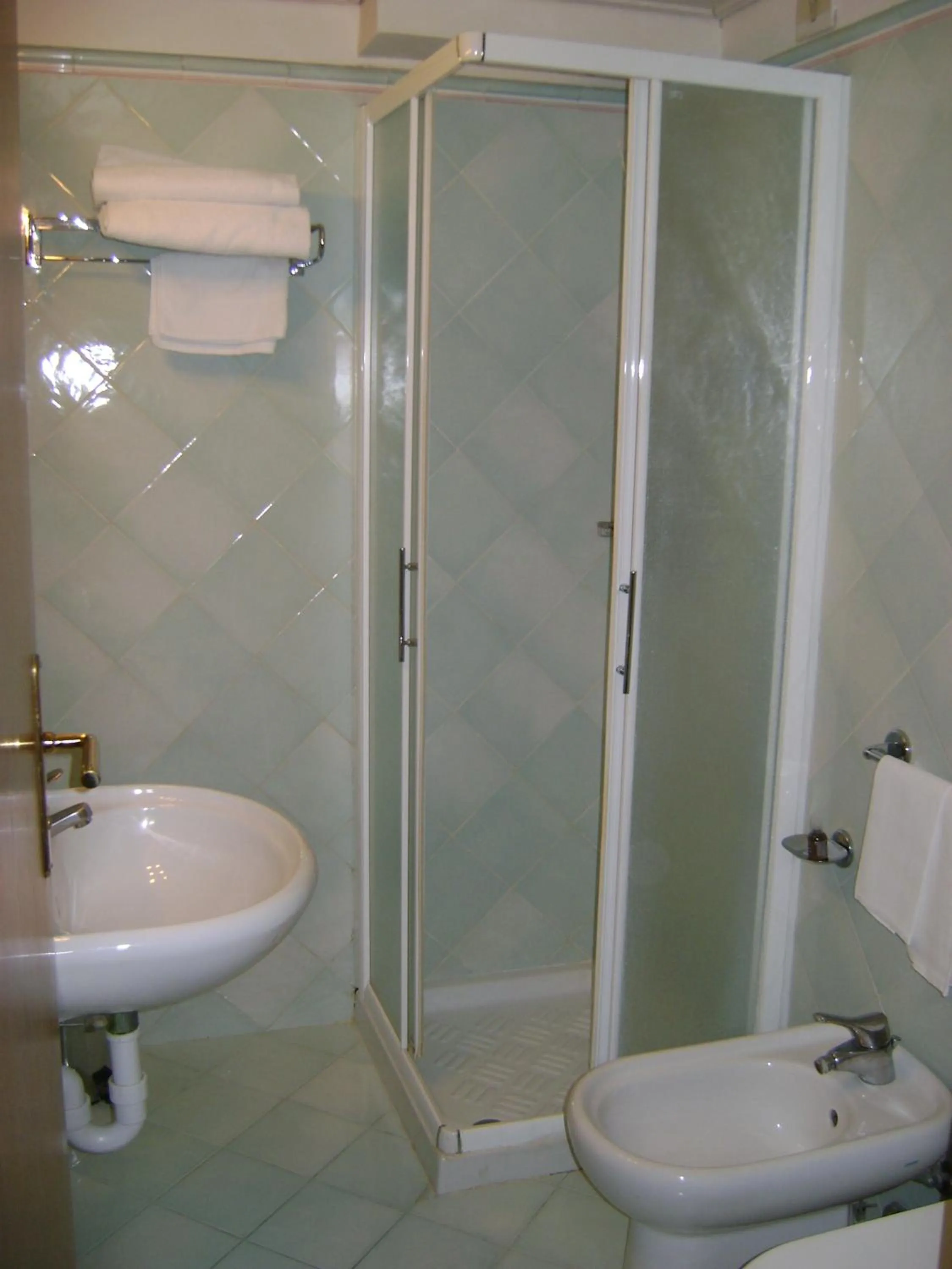 Shower in Hotel Principe