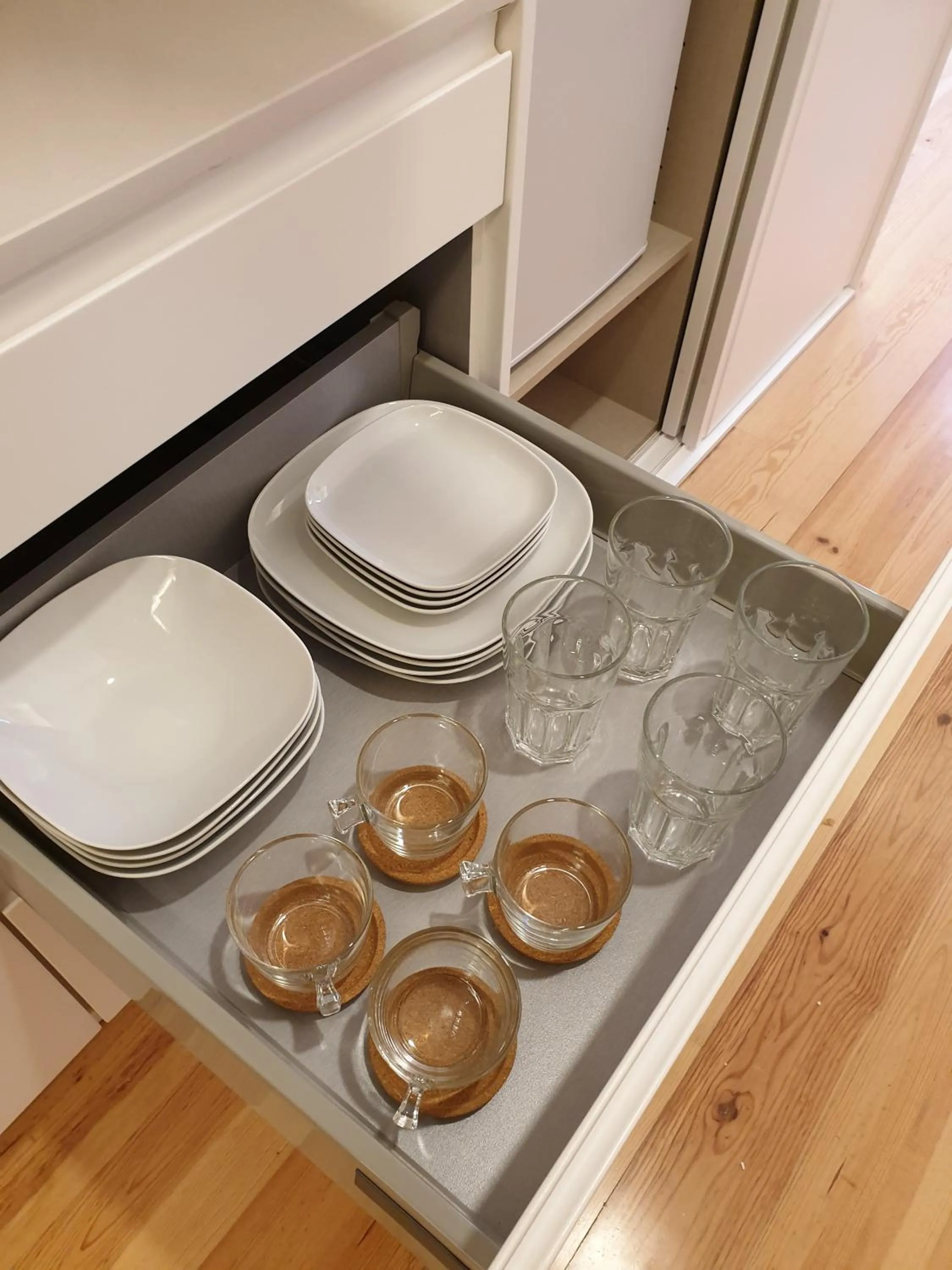 Coffee/tea facilities in Casa da Baixa by PURUS