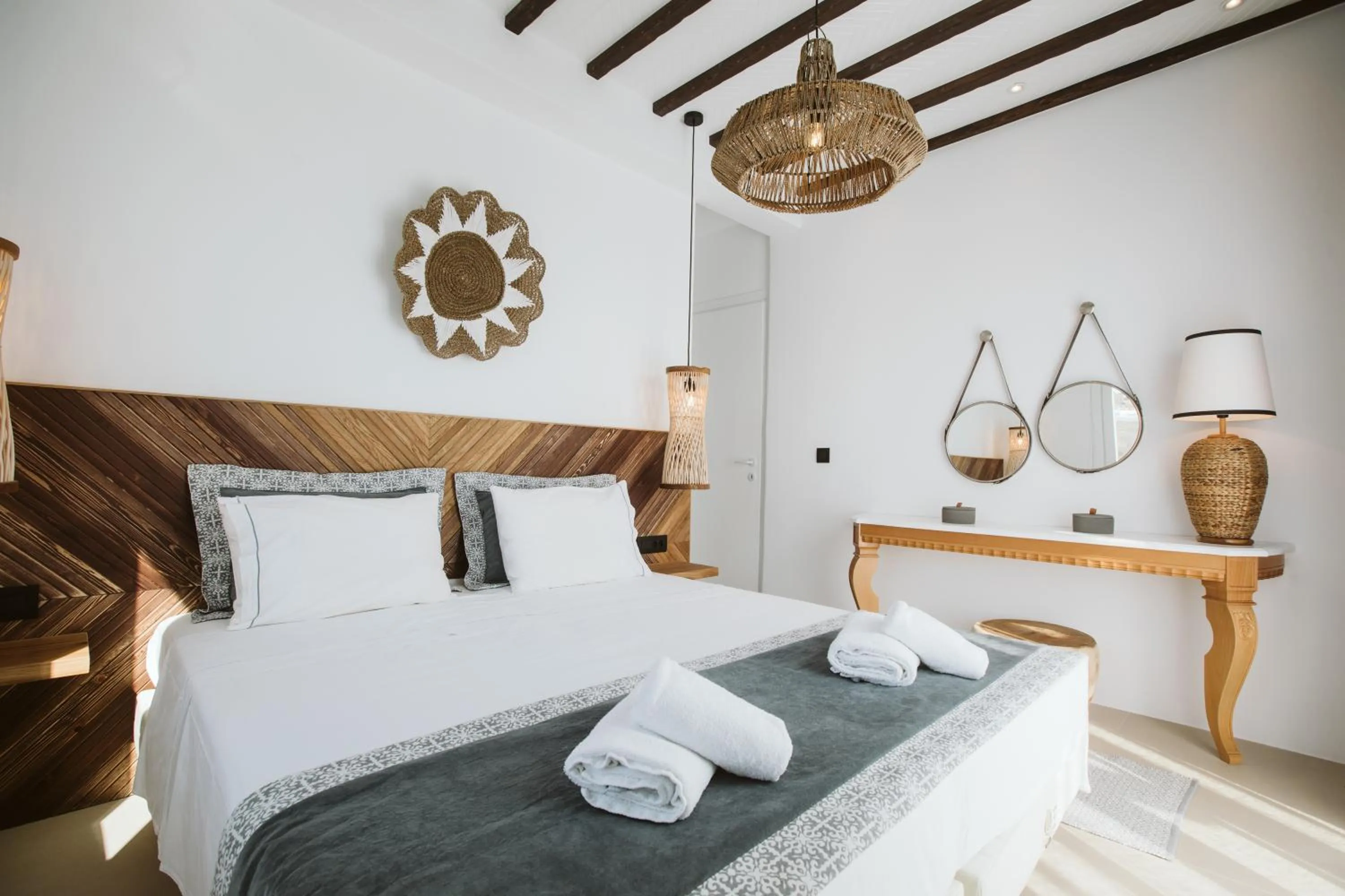 Photo of the whole room, Bed in SeaCode Villas