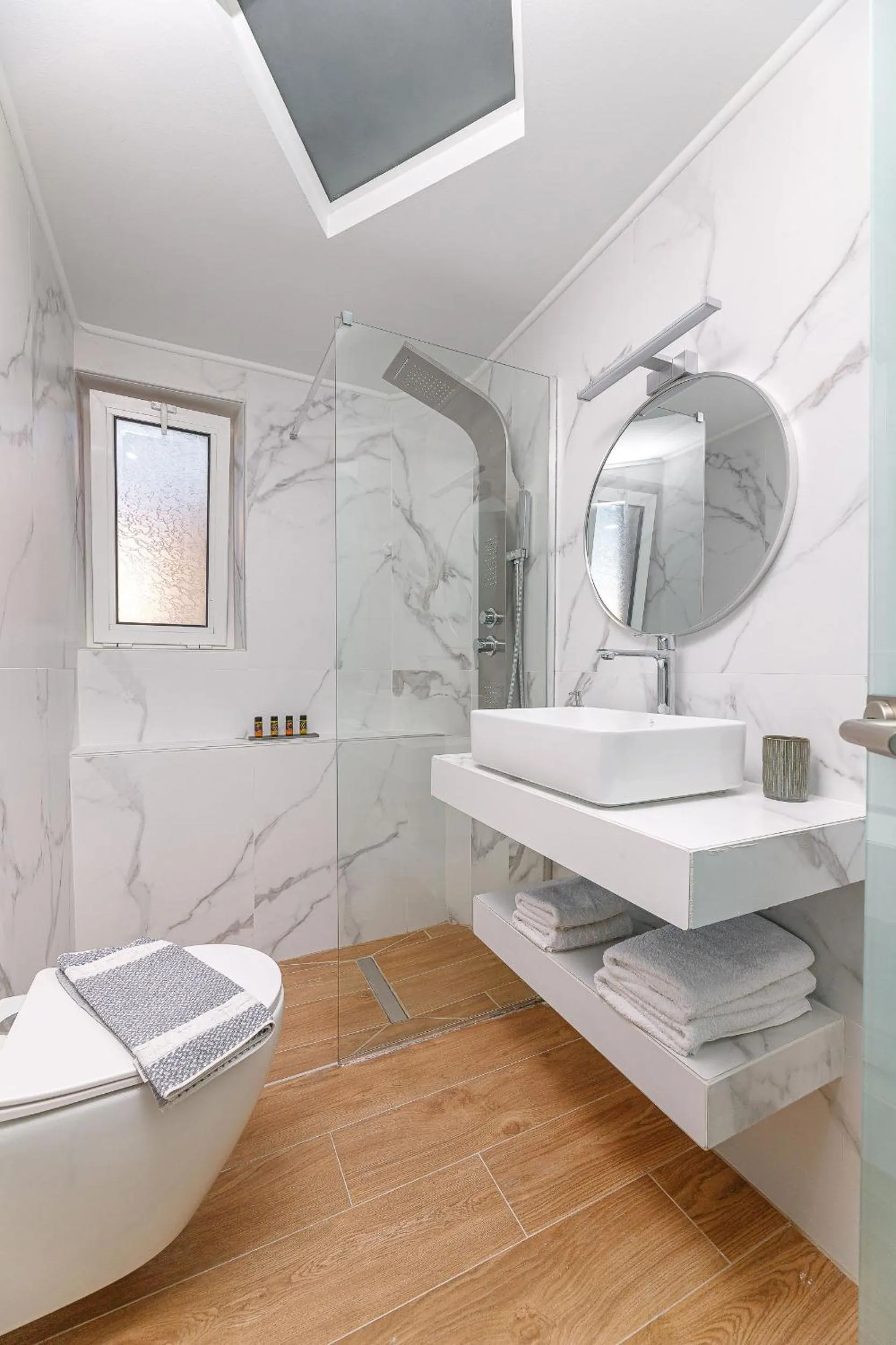 Bathroom in Sun Beach Apartments