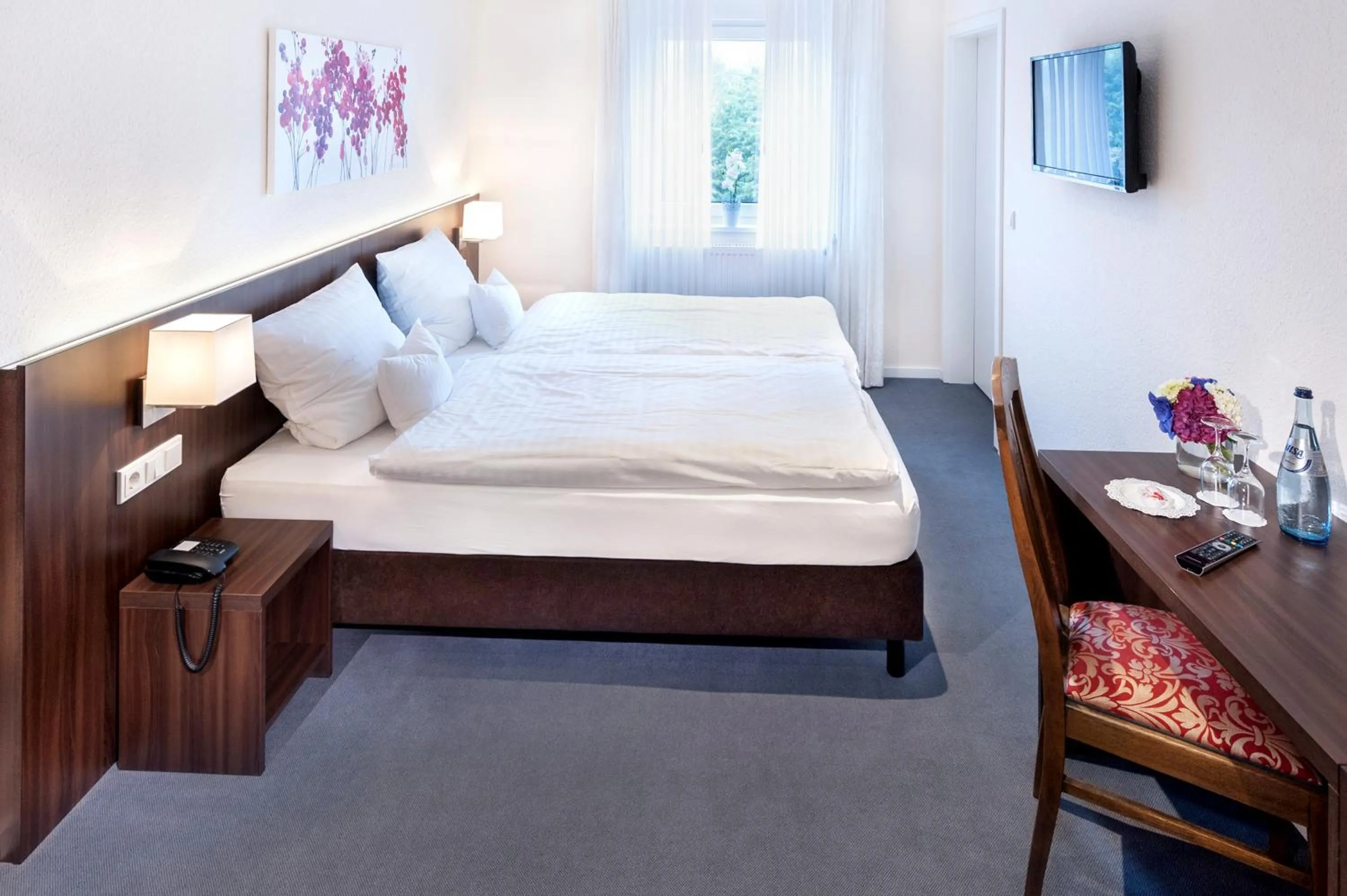 Bed in Landgasthaus Kathmann- bed and breakfast