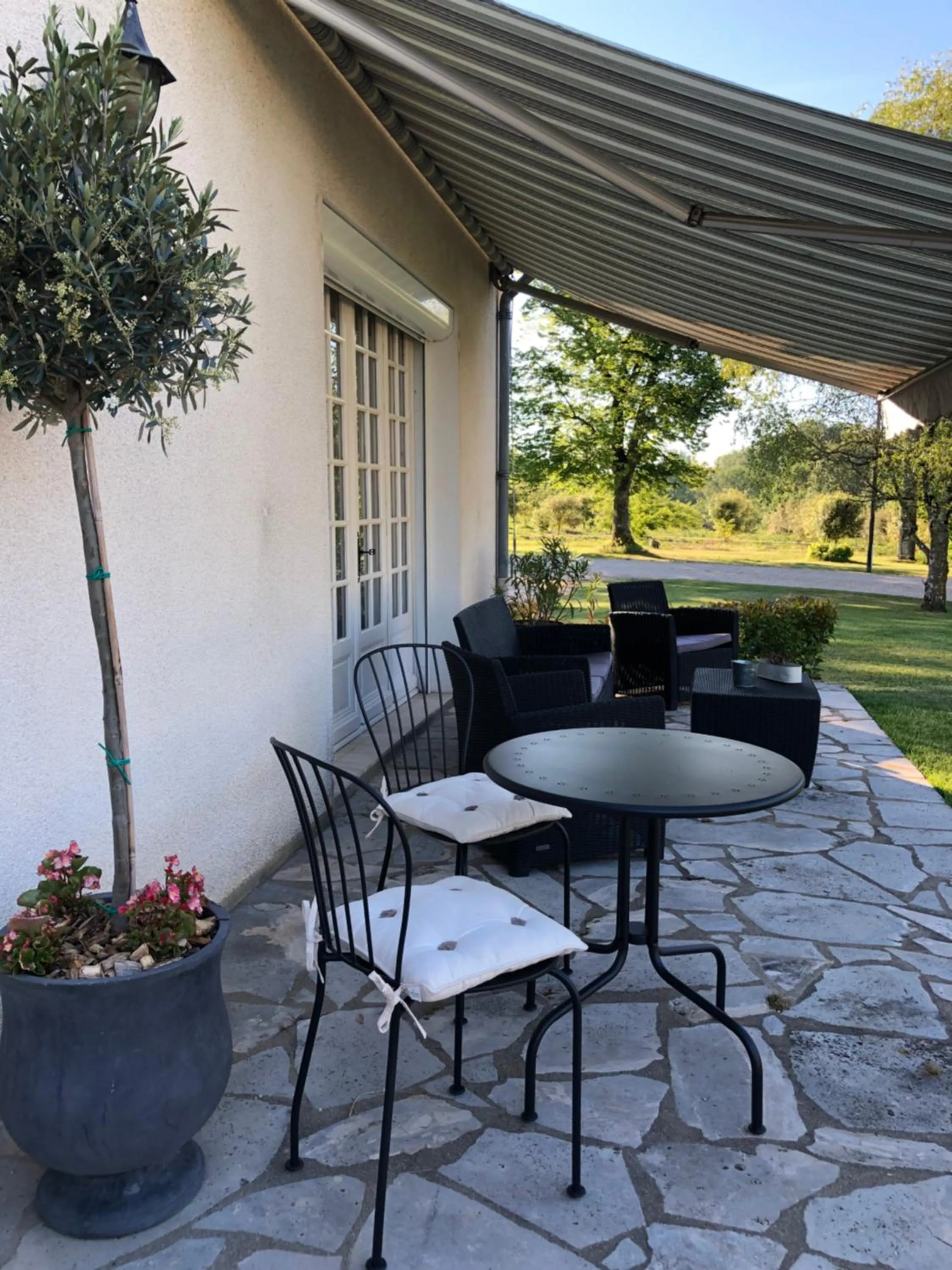 Patio in LA FERME D'AIGUROLLES