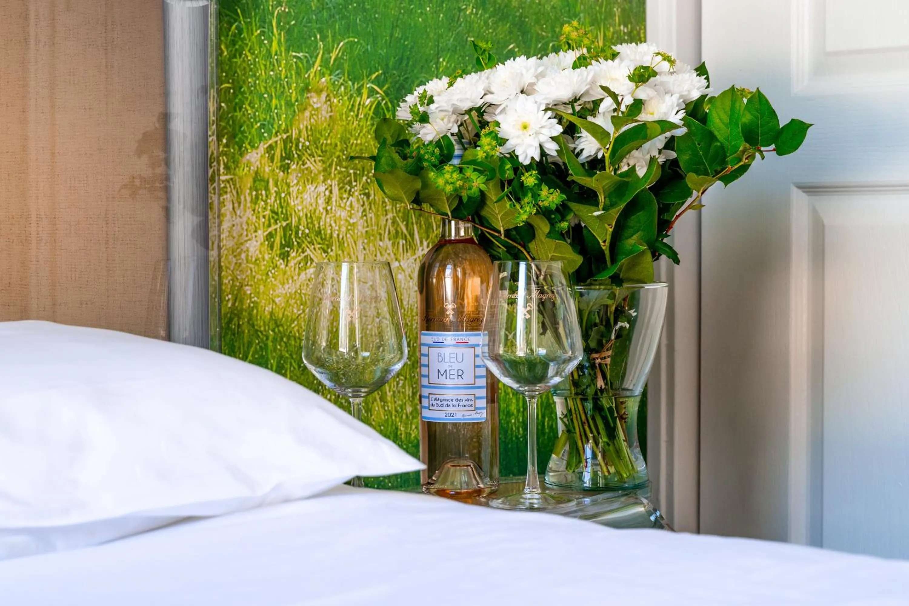 Bed in Hotel Bleu de Mer