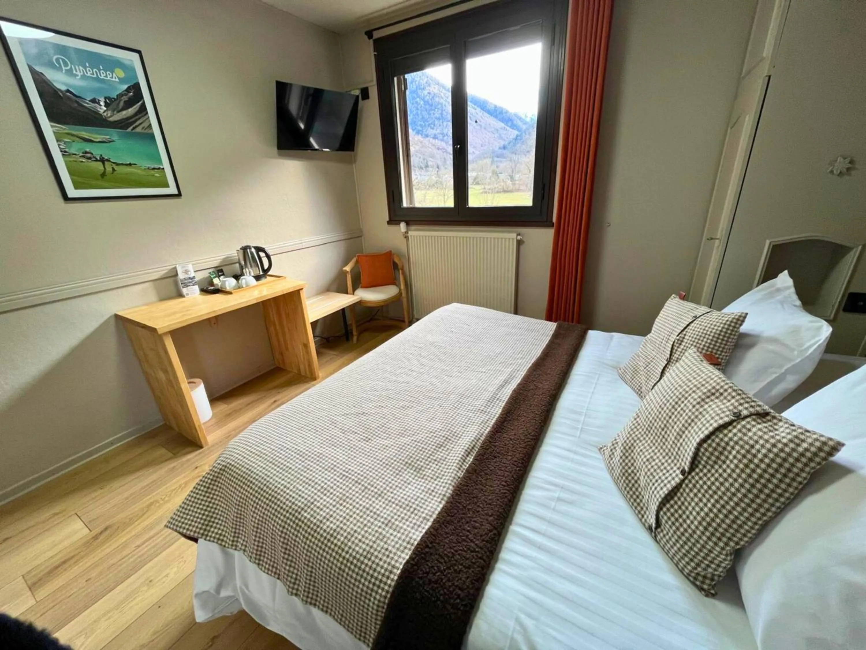 Bed in Hôtel La Rencluse