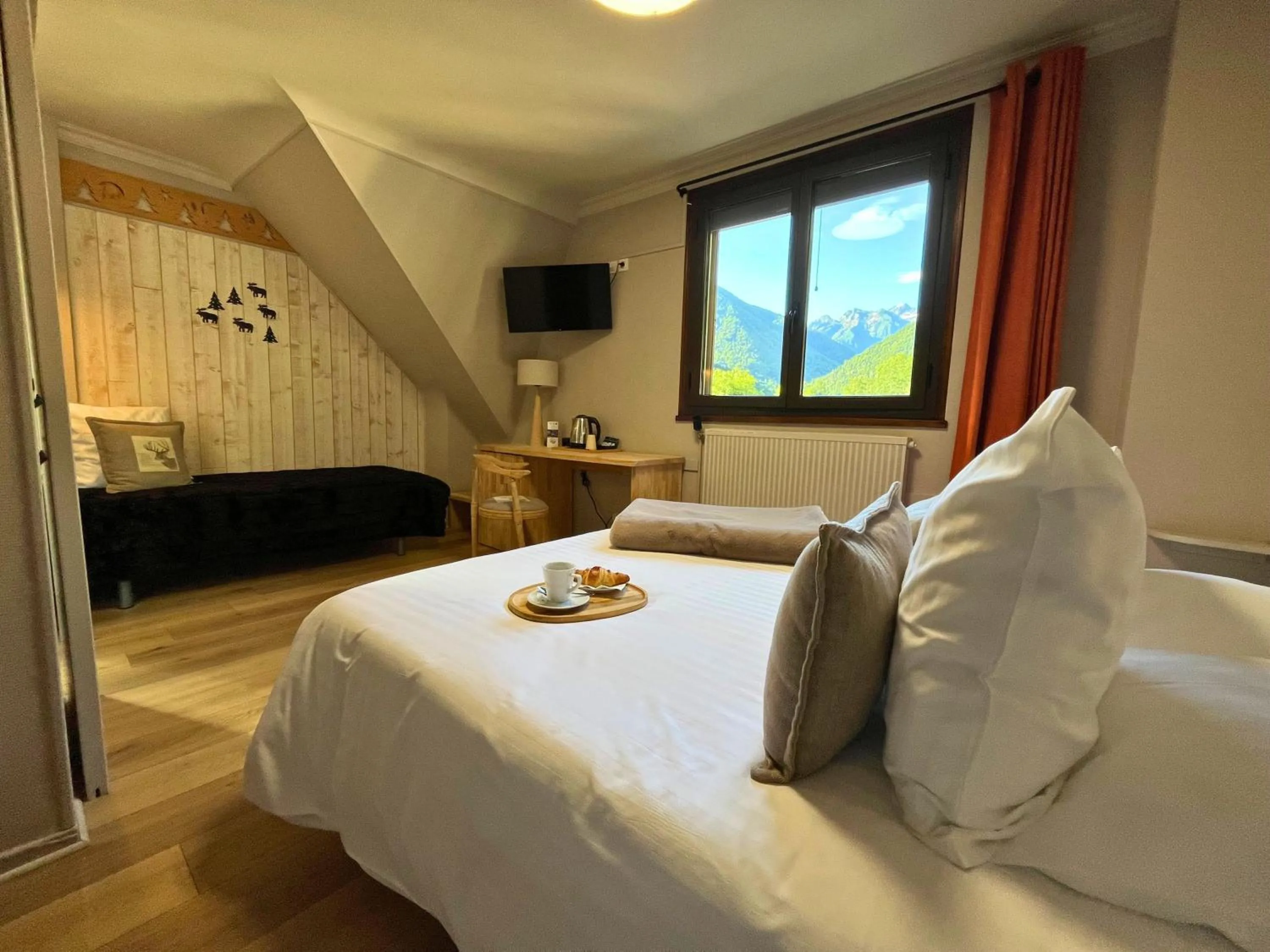 Bed in Hôtel La Rencluse