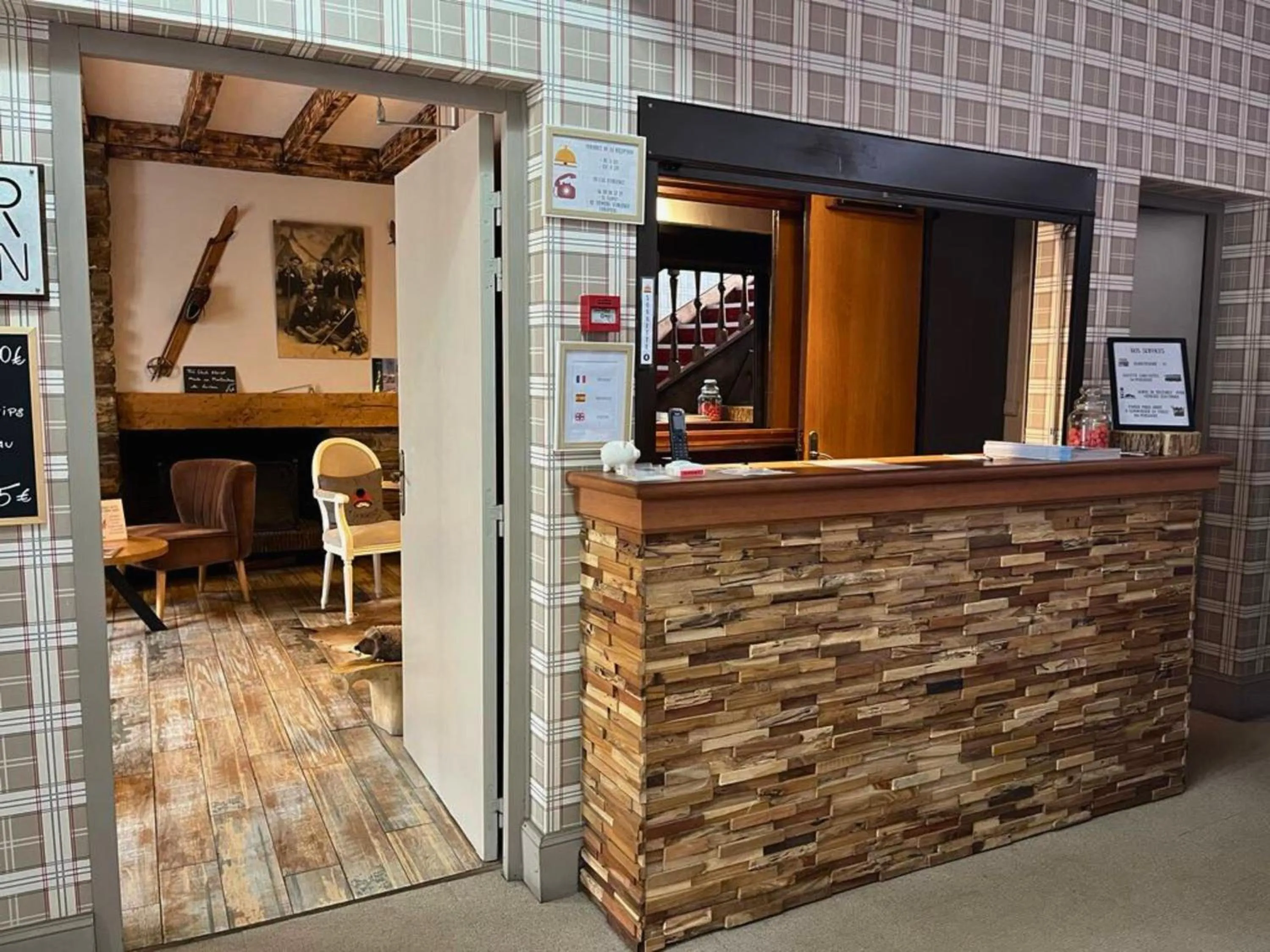 Lobby or reception in Hôtel La Rencluse