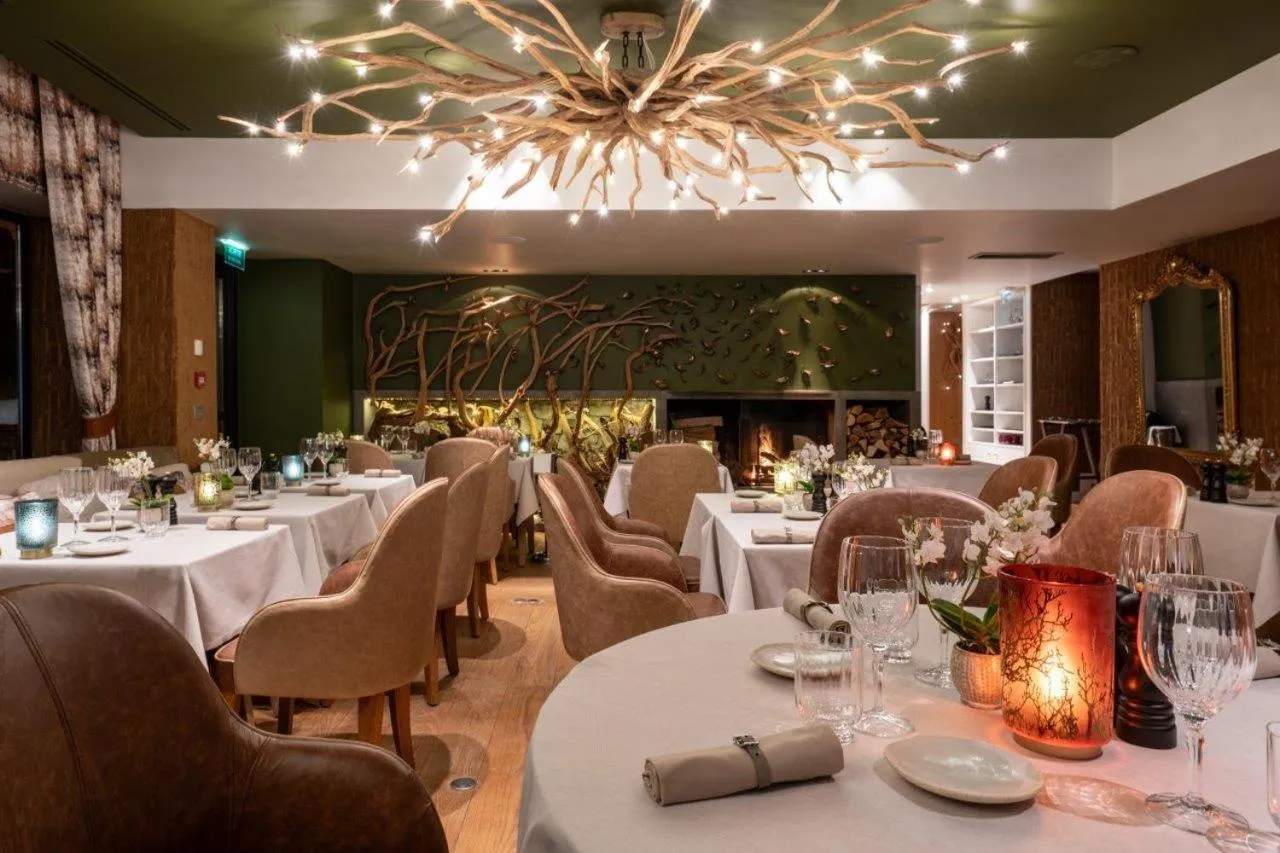 Restaurant/places to eat in Hôtel La Sivolière