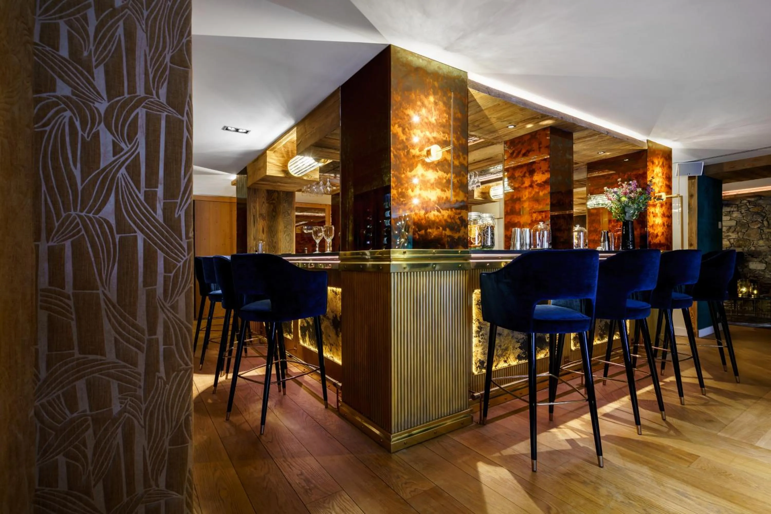 Lounge or bar in Hôtel La Sivolière