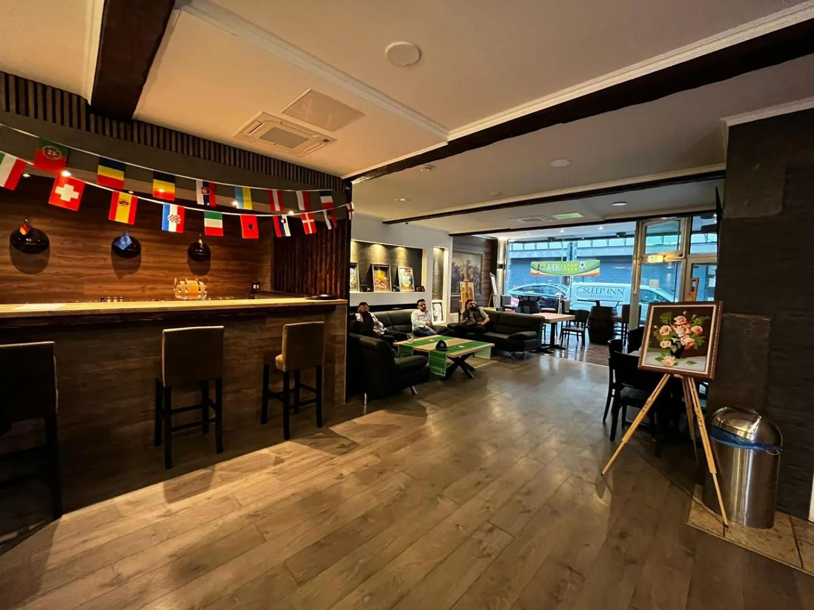 Lounge or bar in Rheinmetropole Hotel