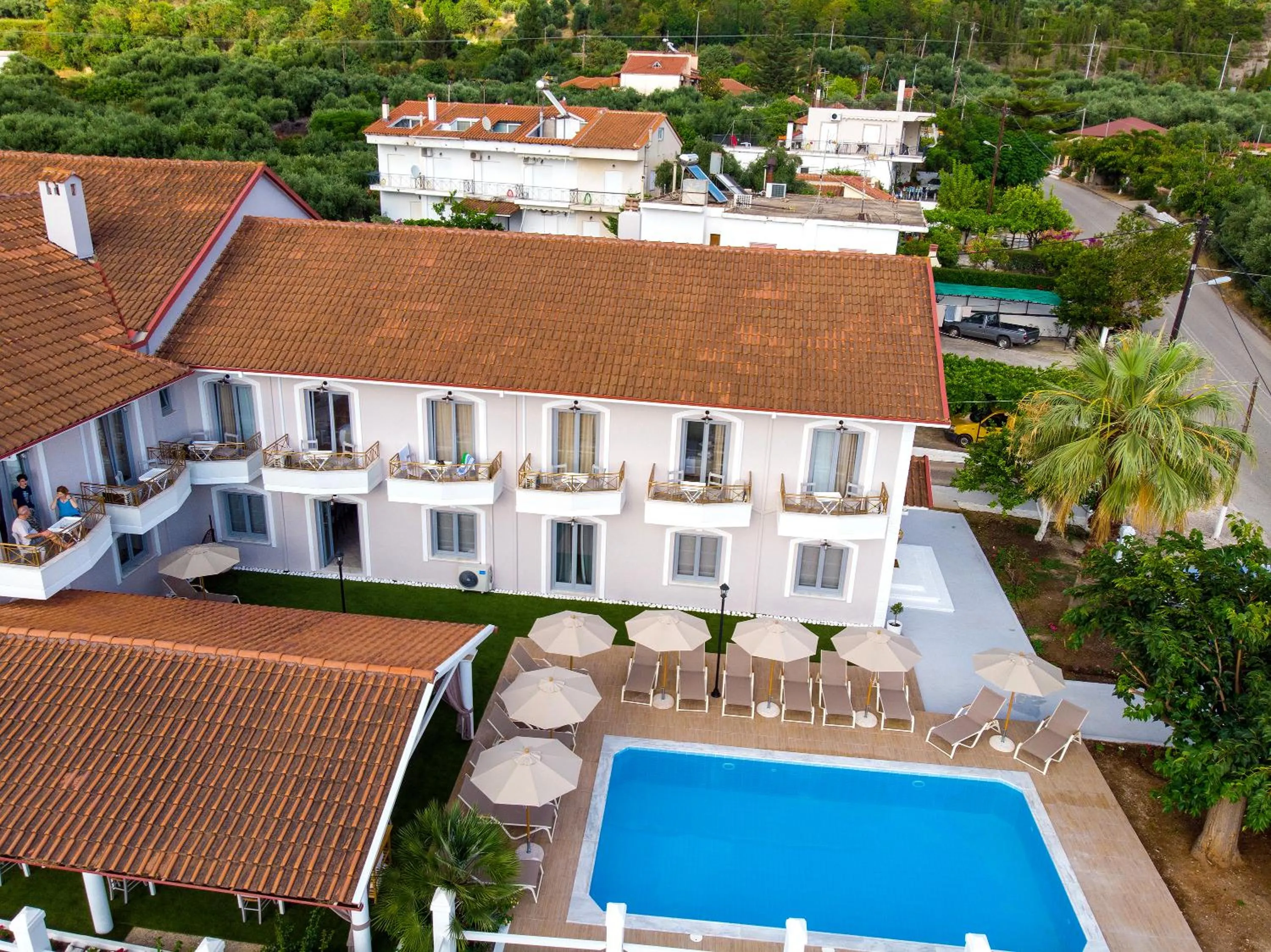 Property building in Caretta - Caretta Hotel