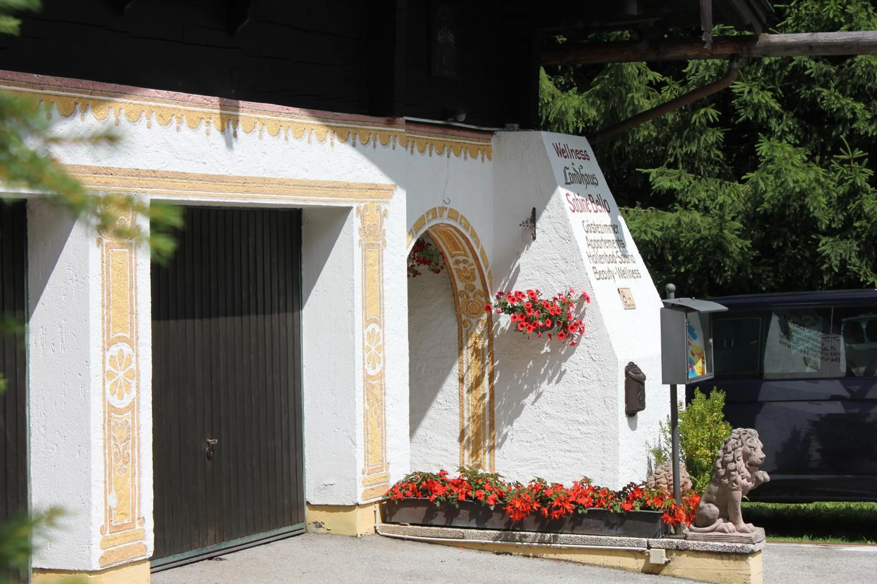 Facade/entrance in SPA Hotel "Villa Bello"