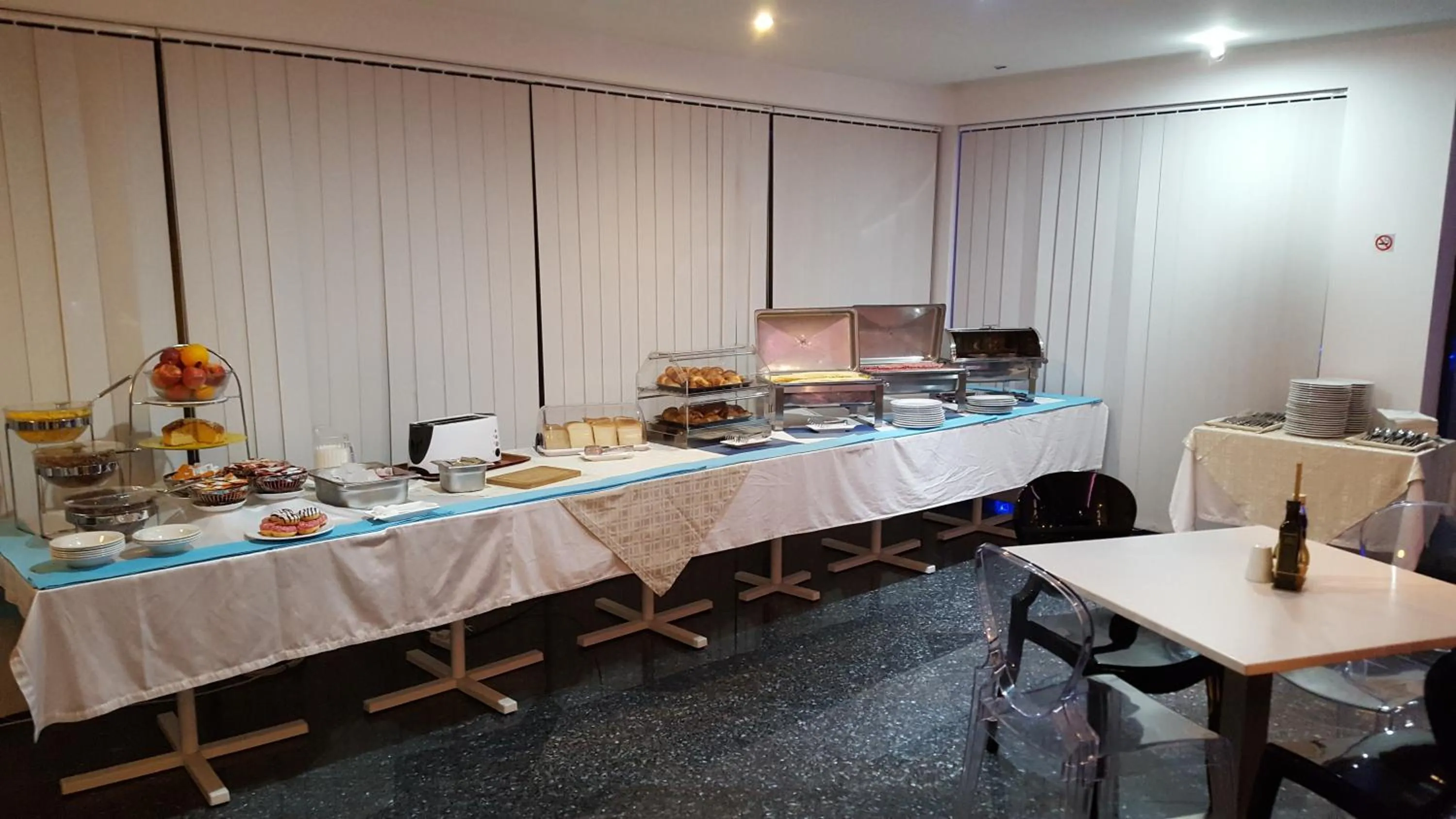 Continental breakfast in Water's Edge Hotel