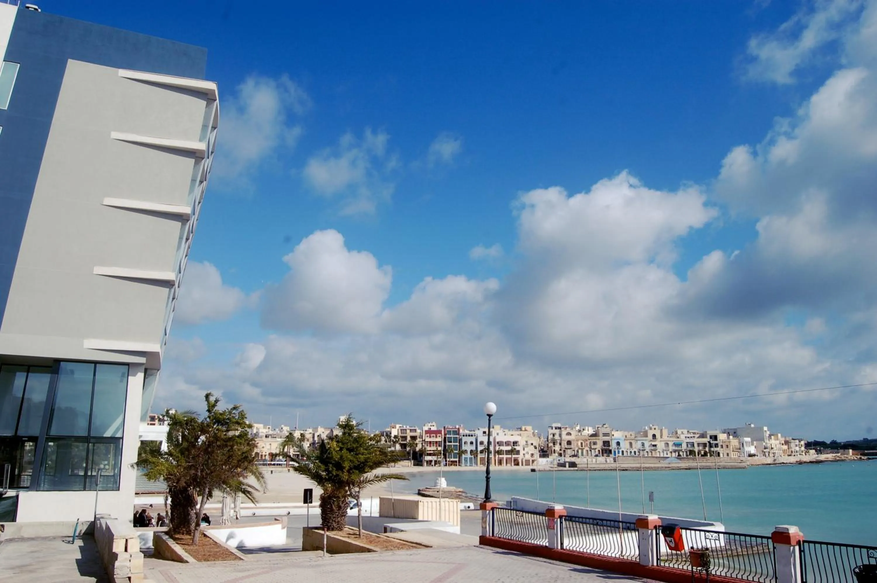 Facade/entrance in Water's Edge Hotel