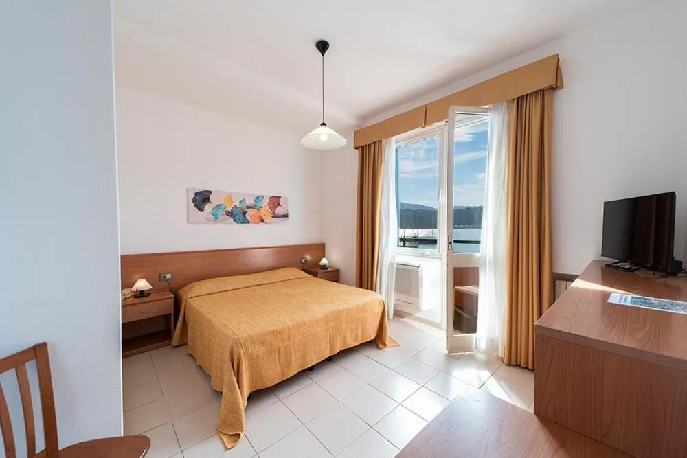 Bedroom, Bed in Hotel Belmare