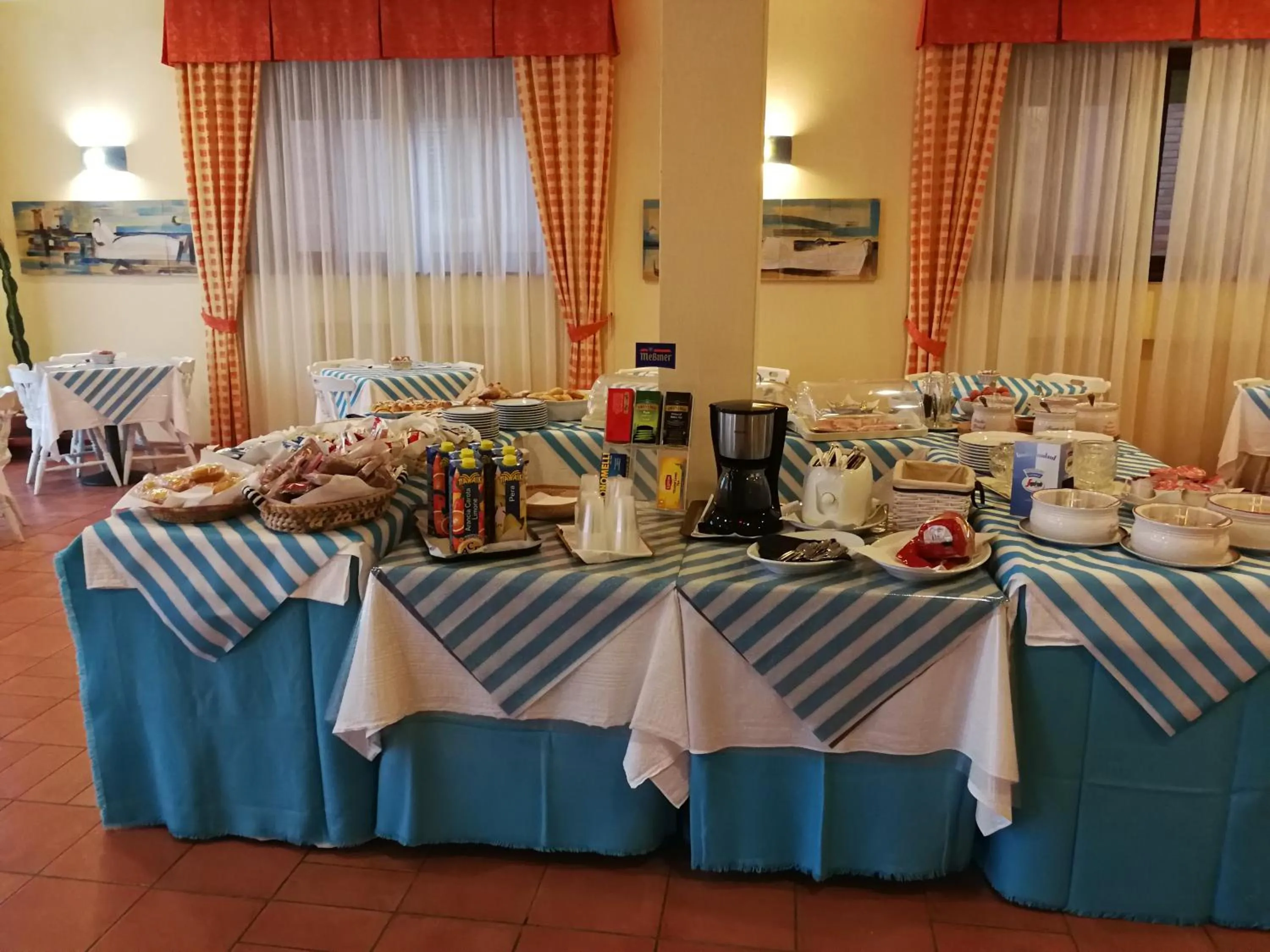 Lounge or bar in Hotel Belmare