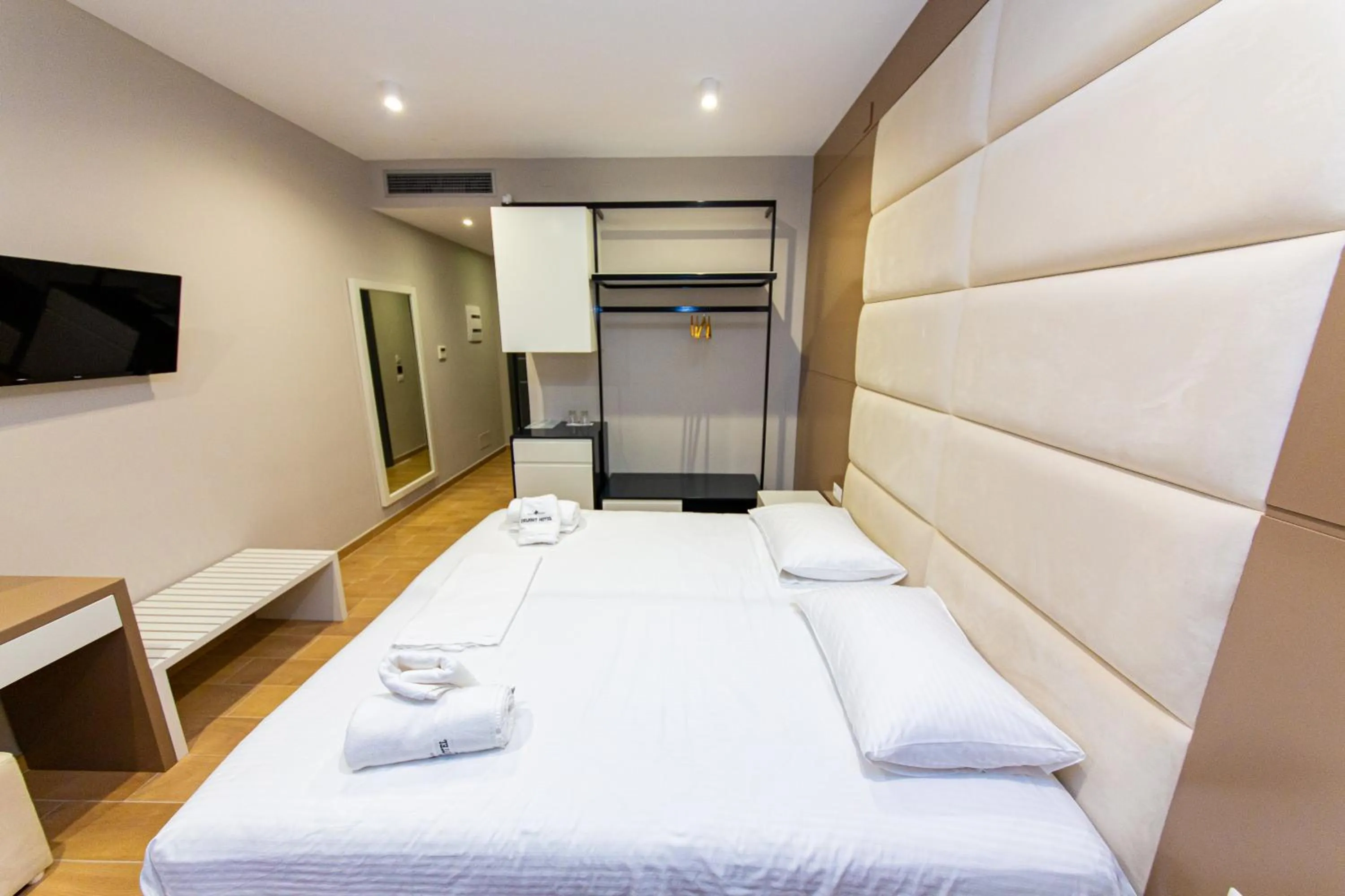 Photo of the whole room, Bed in Delight Hotel