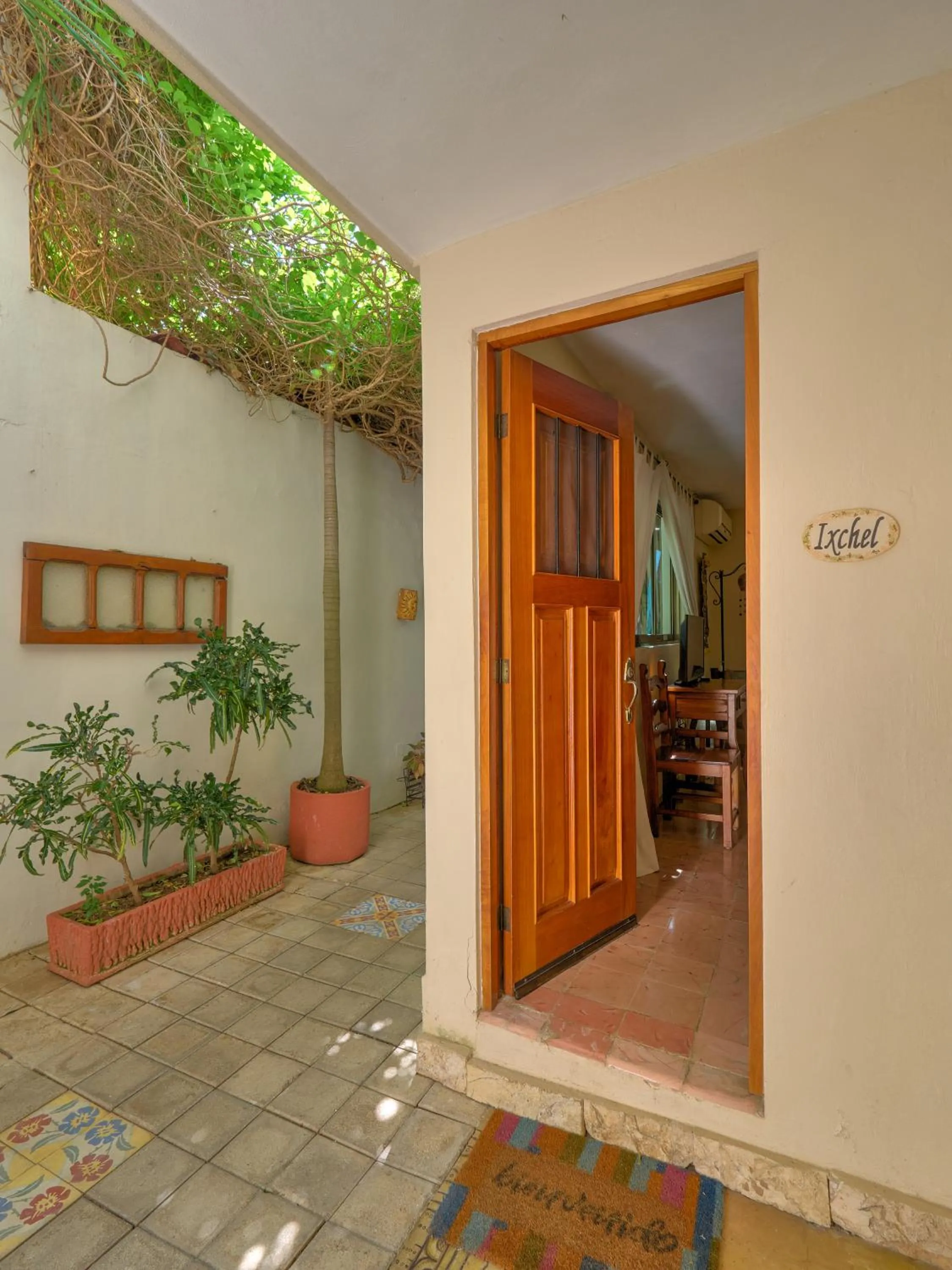 Facade/entrance in Casa Del Maya Bed & Breakfast