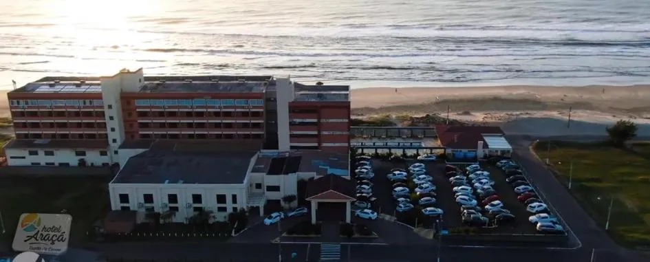 Property building in Hotel Araçá