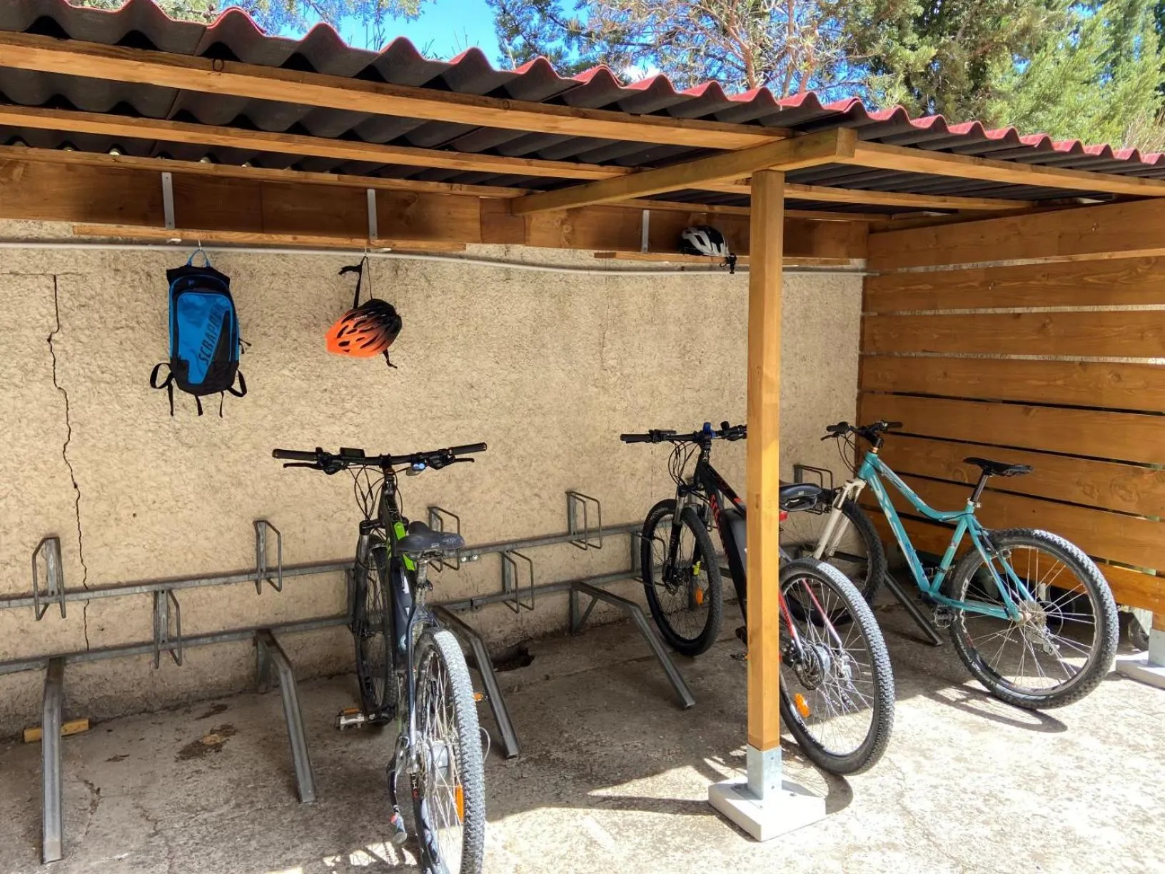 Day in Hôtel Le Mas Des Amandiers