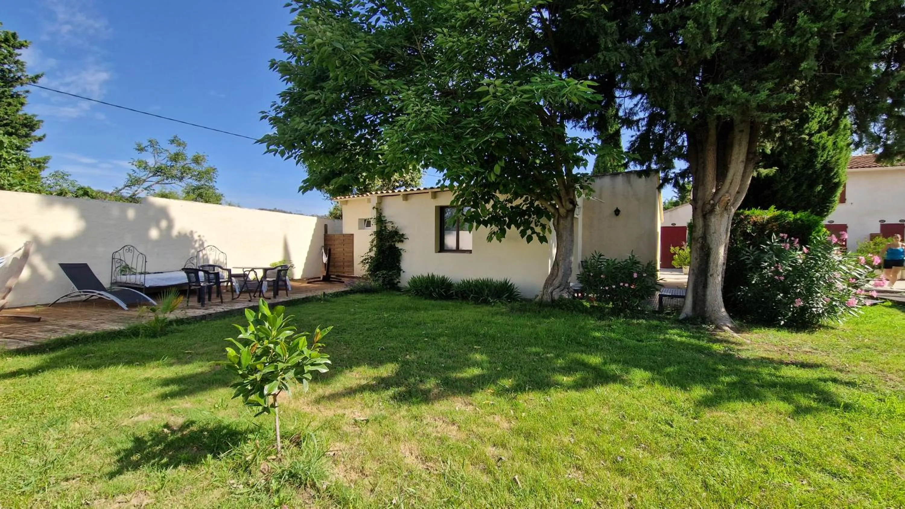 Garden in Hôtel Le Mas Des Amandiers