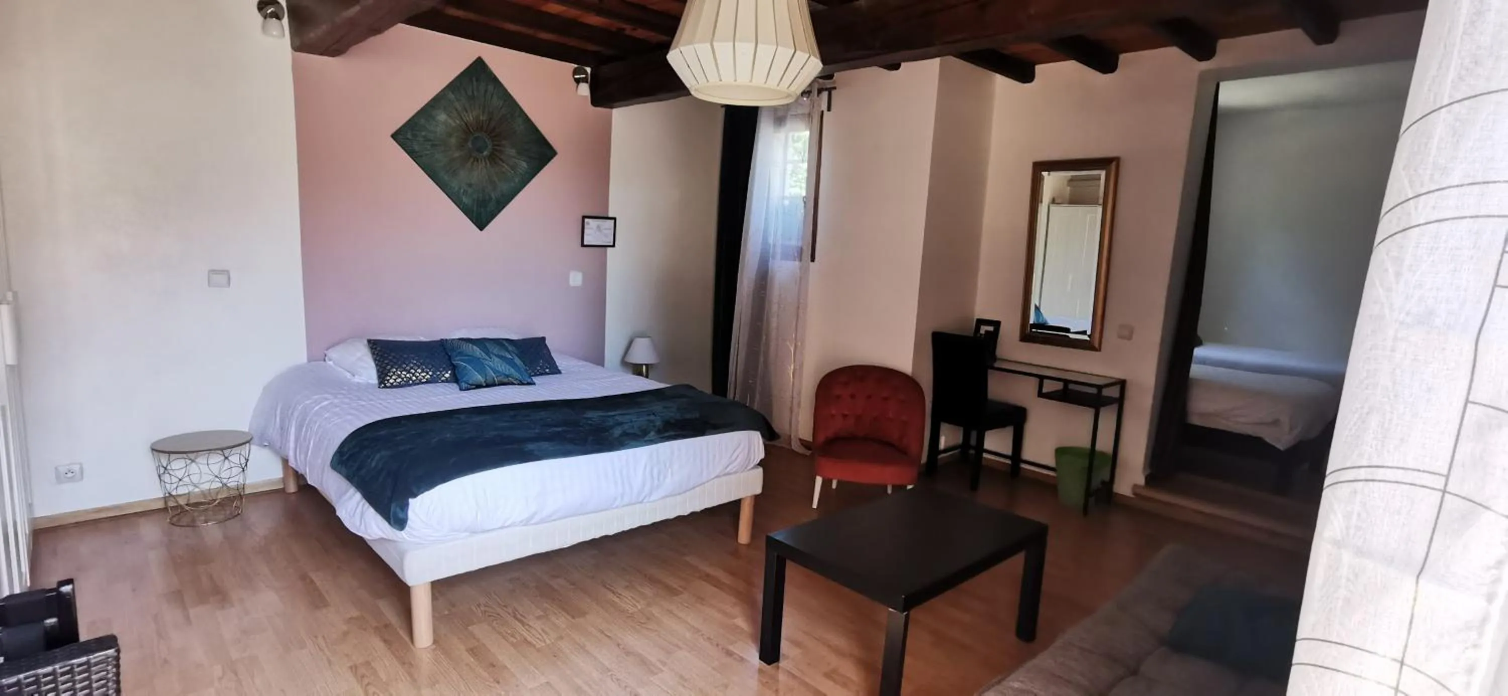 Bed in Hôtel Le Mas Des Amandiers