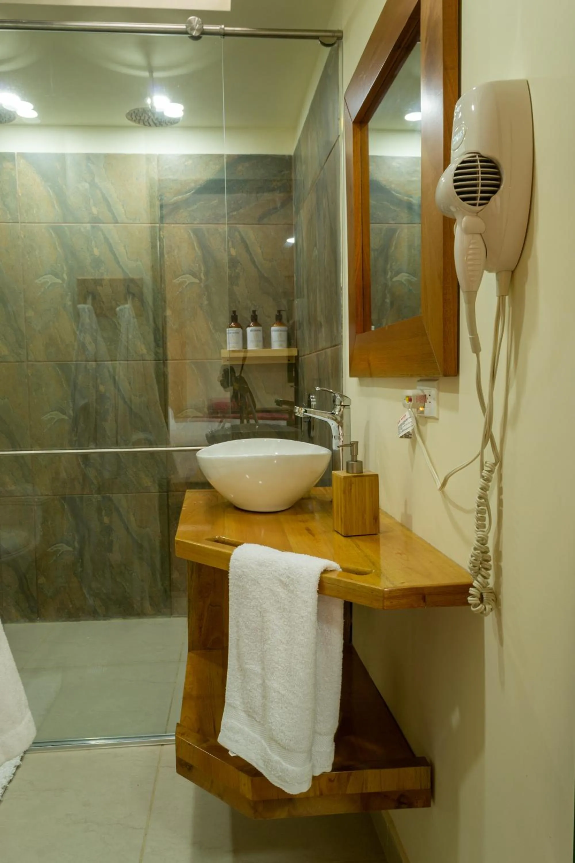 Shower in El Edén Country hotel y Club Residencial