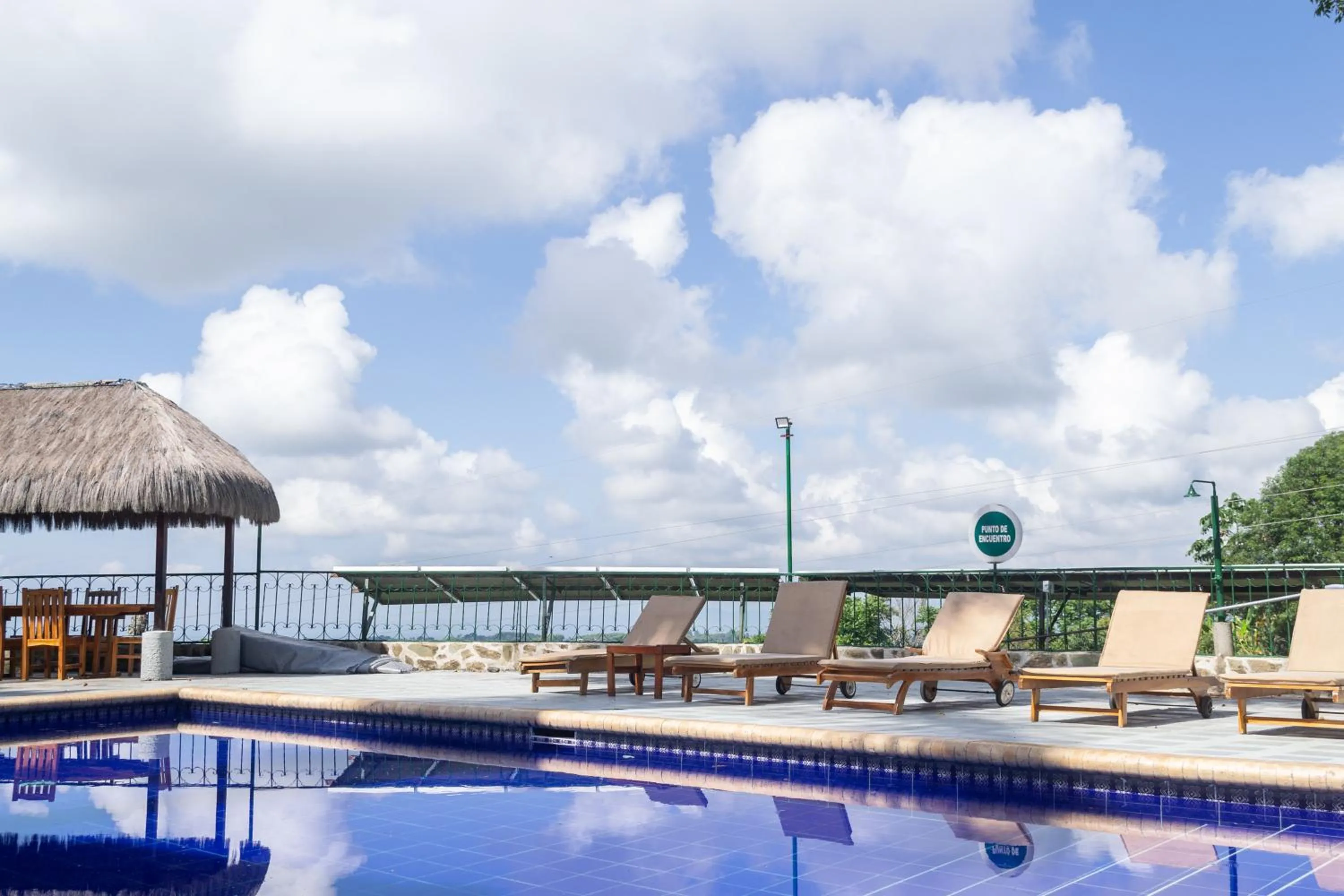 Pool view in El Edén Country hotel y Club Residencial