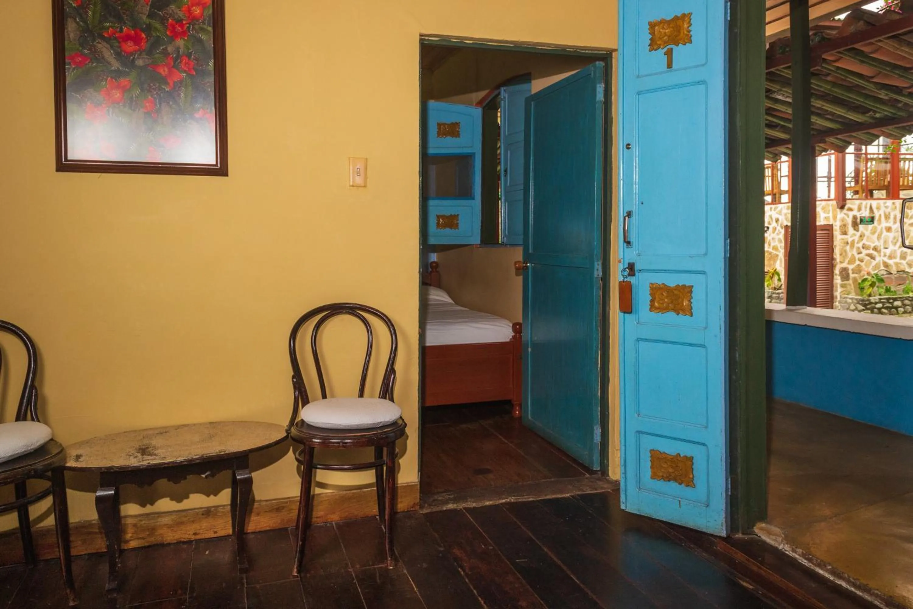 Living room, Bed in El Edén Country hotel y Club Residencial