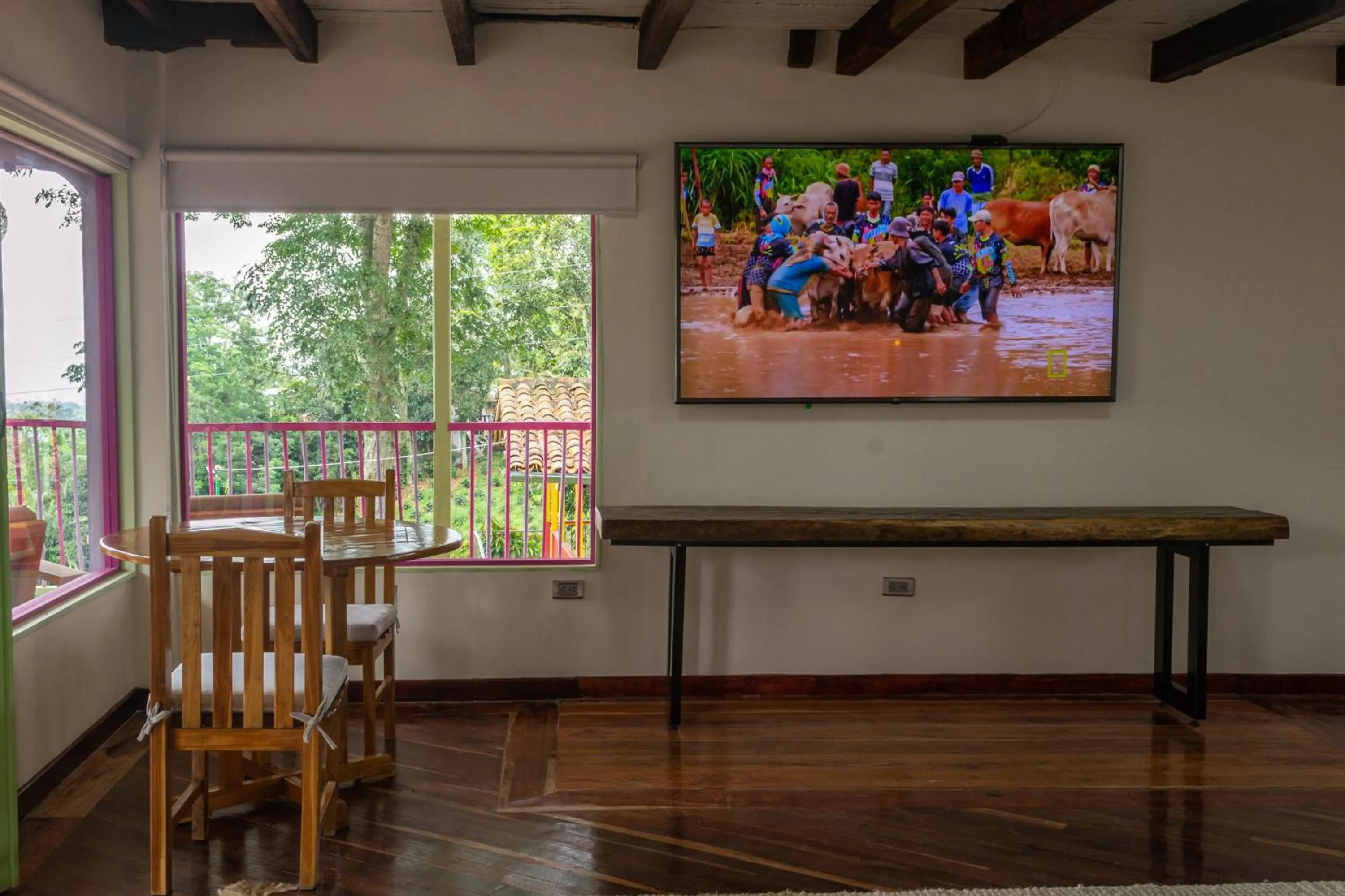 TV and multimedia in El Edén Country hotel y Club Residencial