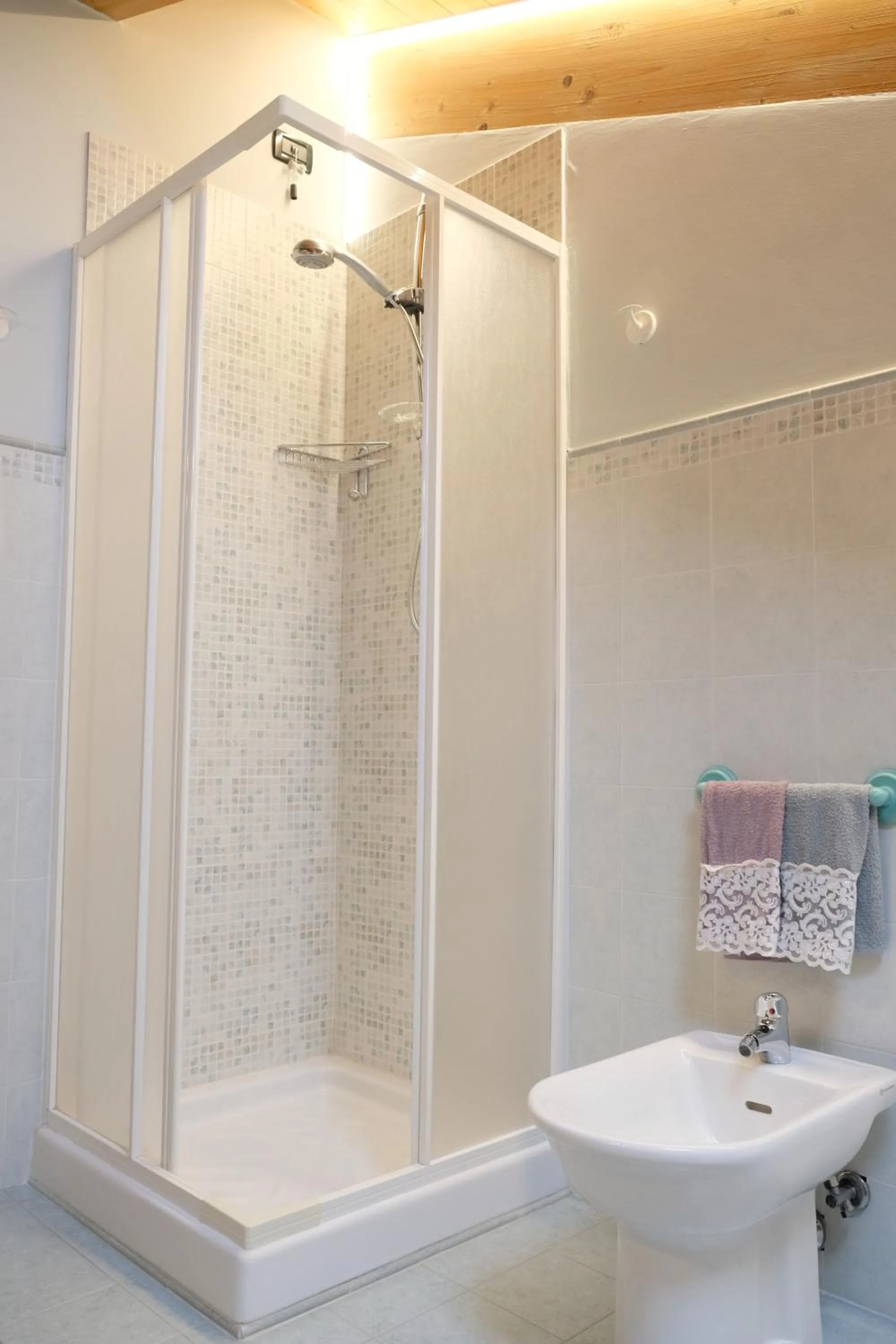 Shower in Il Nido B&B