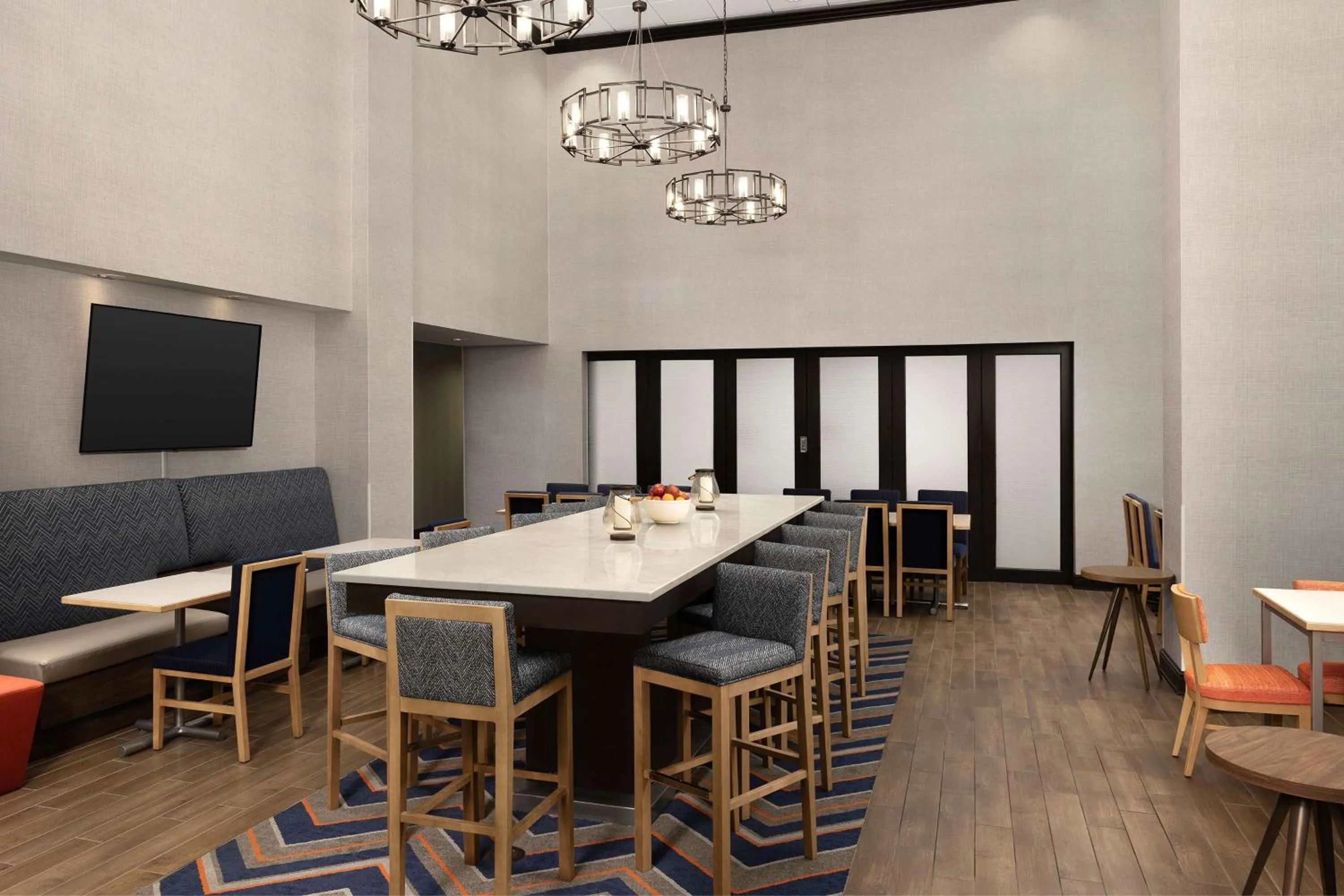 Breakfast in Hampton Inn & Suites Huntsville Research Park Area