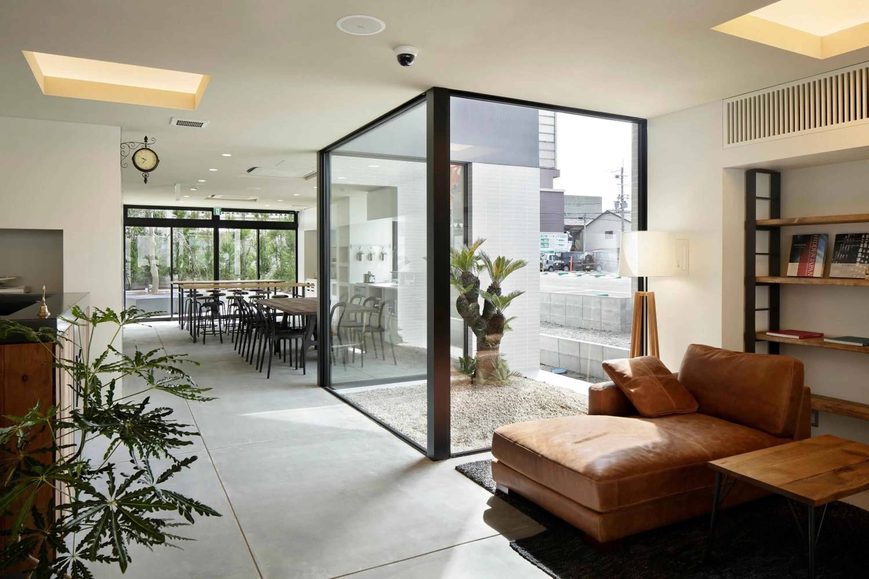 Lounge or bar in Piece Hostel Kyoto