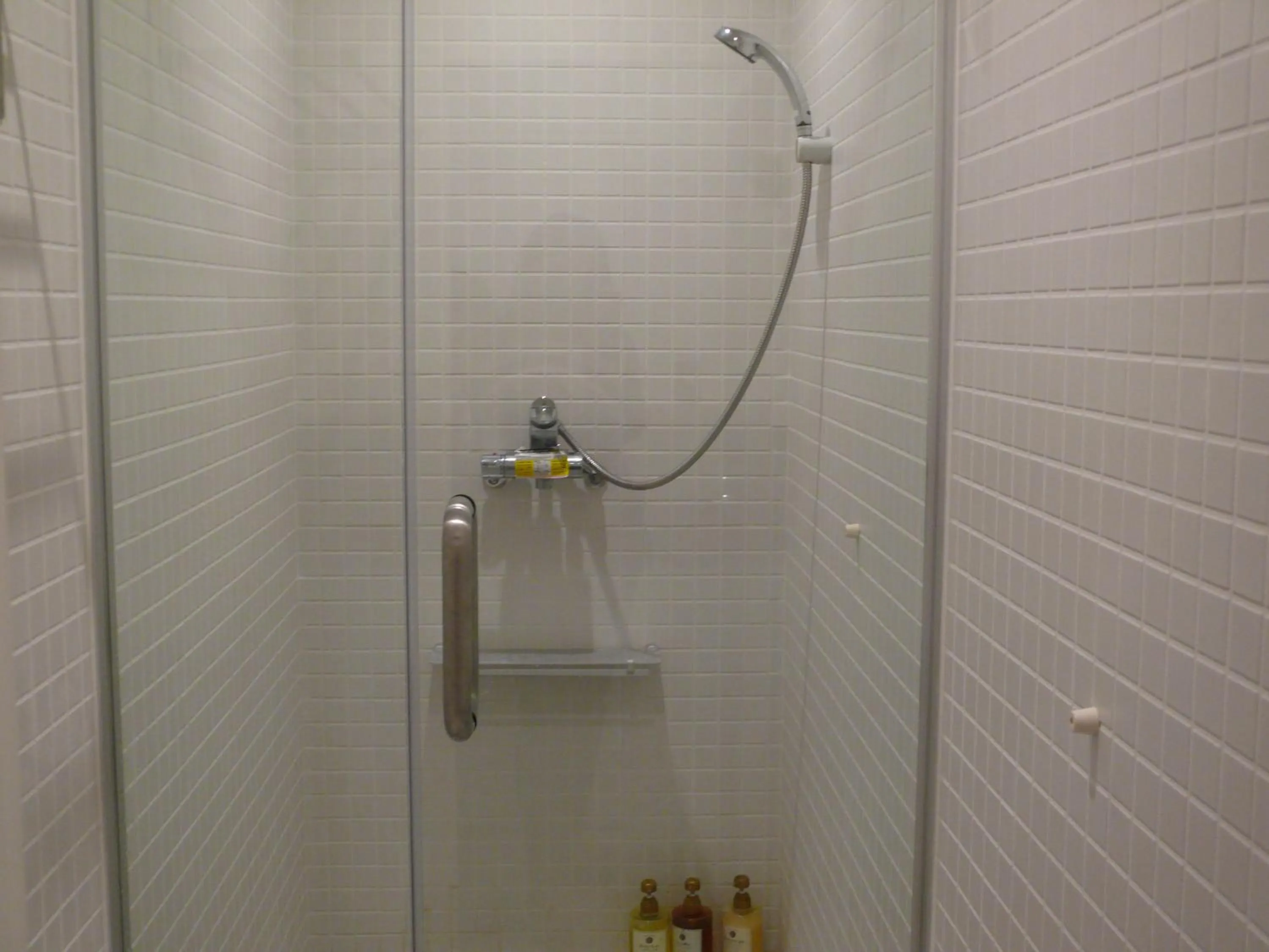 Shower in Piece Hostel Kyoto