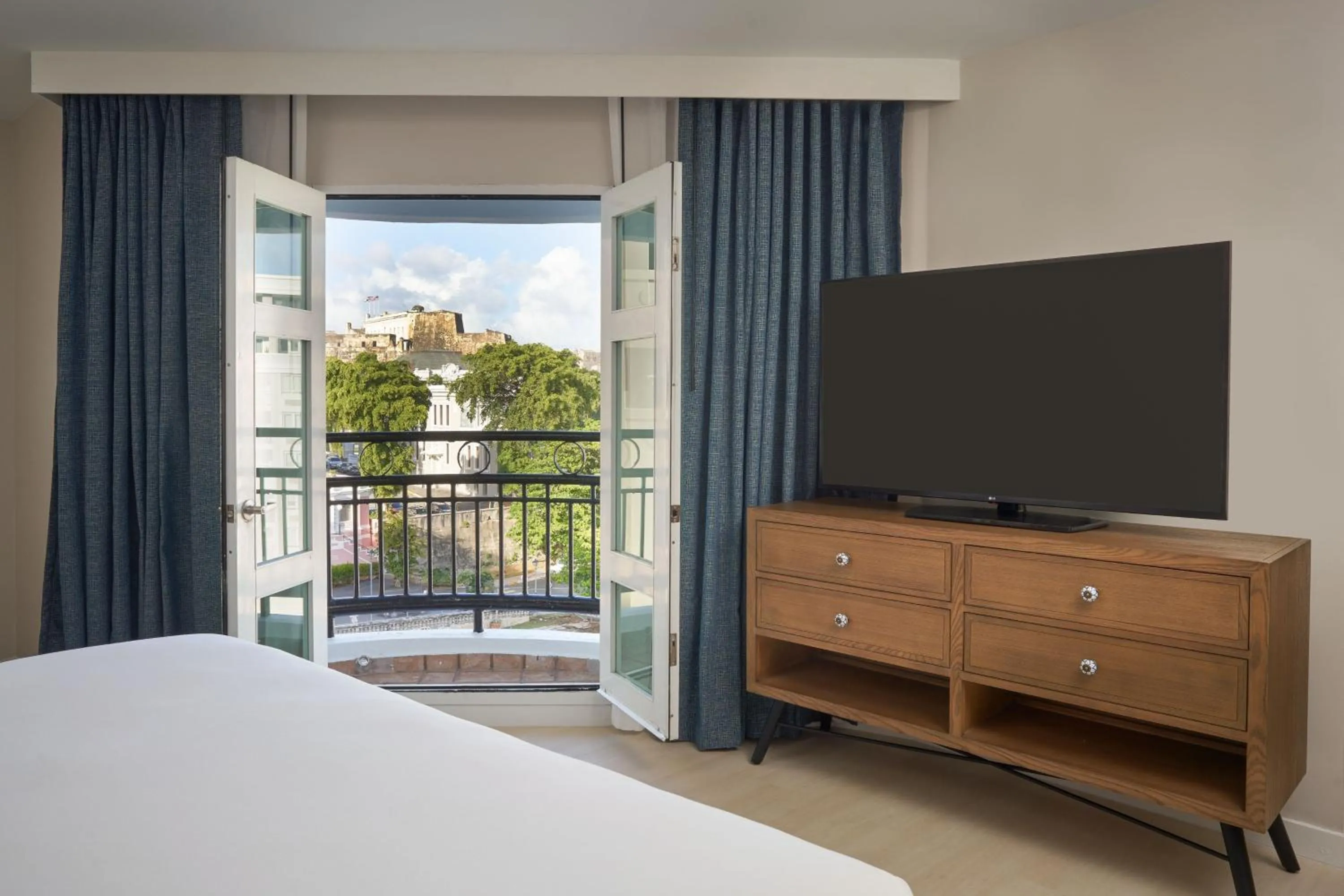 Bedroom, Bed in Hotel Rumbao, a Tribute Portfolio Hotel