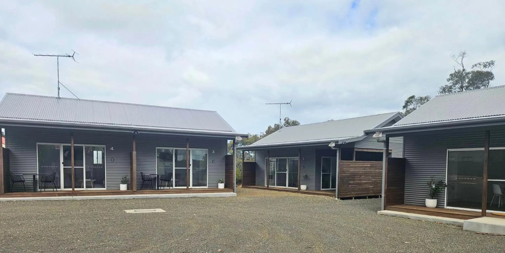 Parndana Hotel Cabins