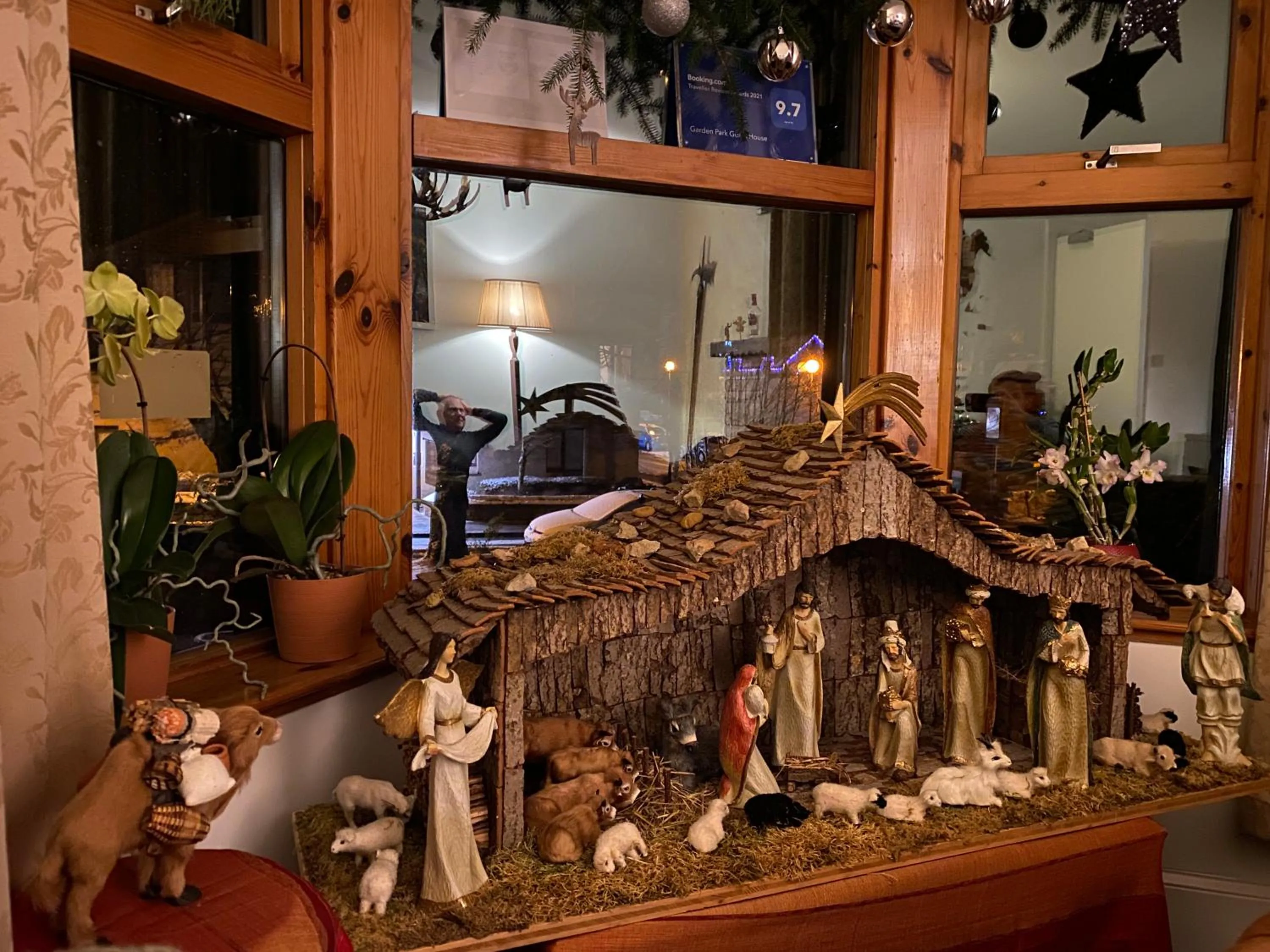 Communal lounge/ TV room in Garden Park Guest House