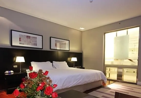 Bed in Sofitel La Reserva Cardales